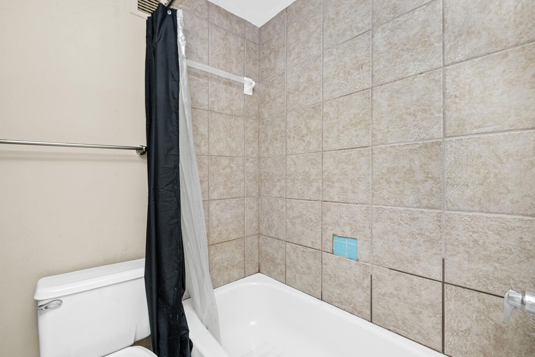 109 N Main St 1212 Property Photo 15