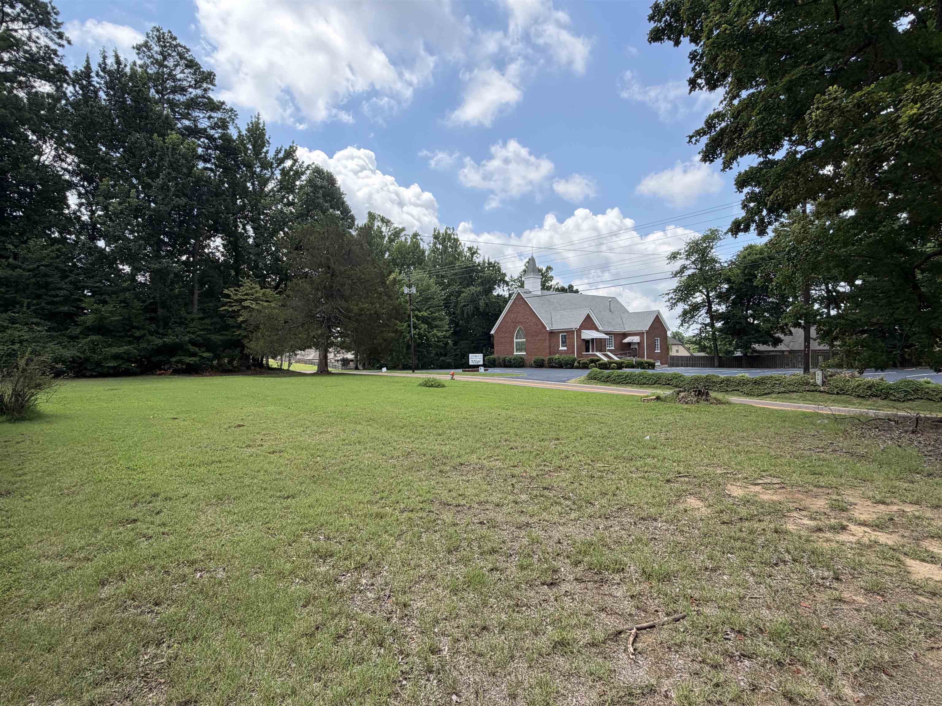 1022 Atoka Idaville Rd Property Photo 2