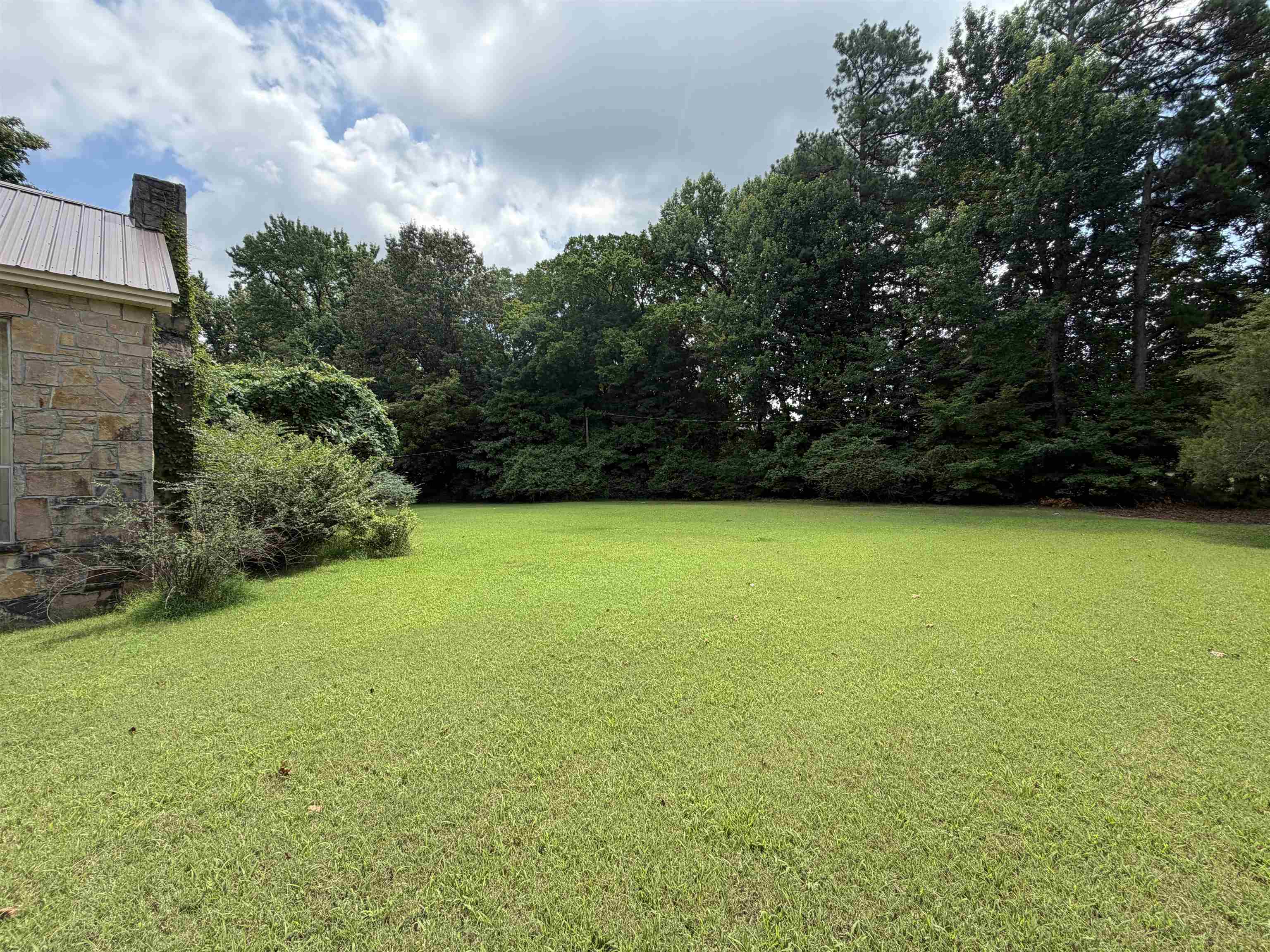 1022 Atoka Idaville Rd Property Photo 3