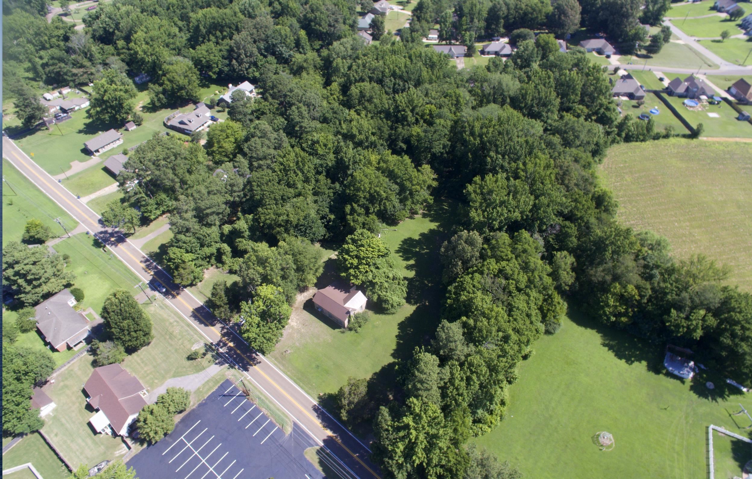 1022 Atoka Idaville Rd Property Photo 6