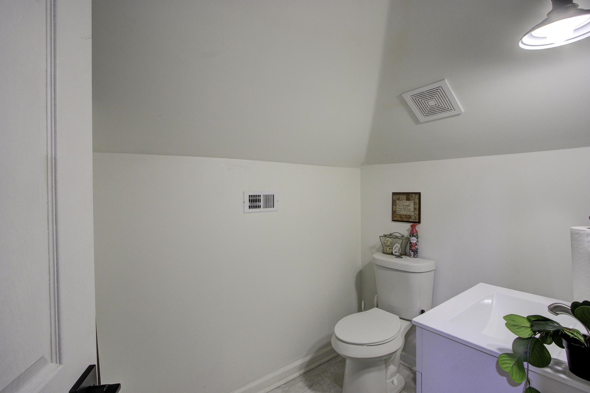 1855 Oliver Ave Property Photo 23