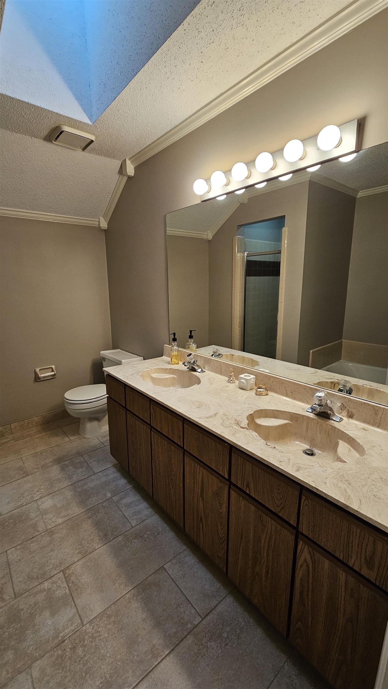 8486 Hunters Forest Cv Property Photo 17