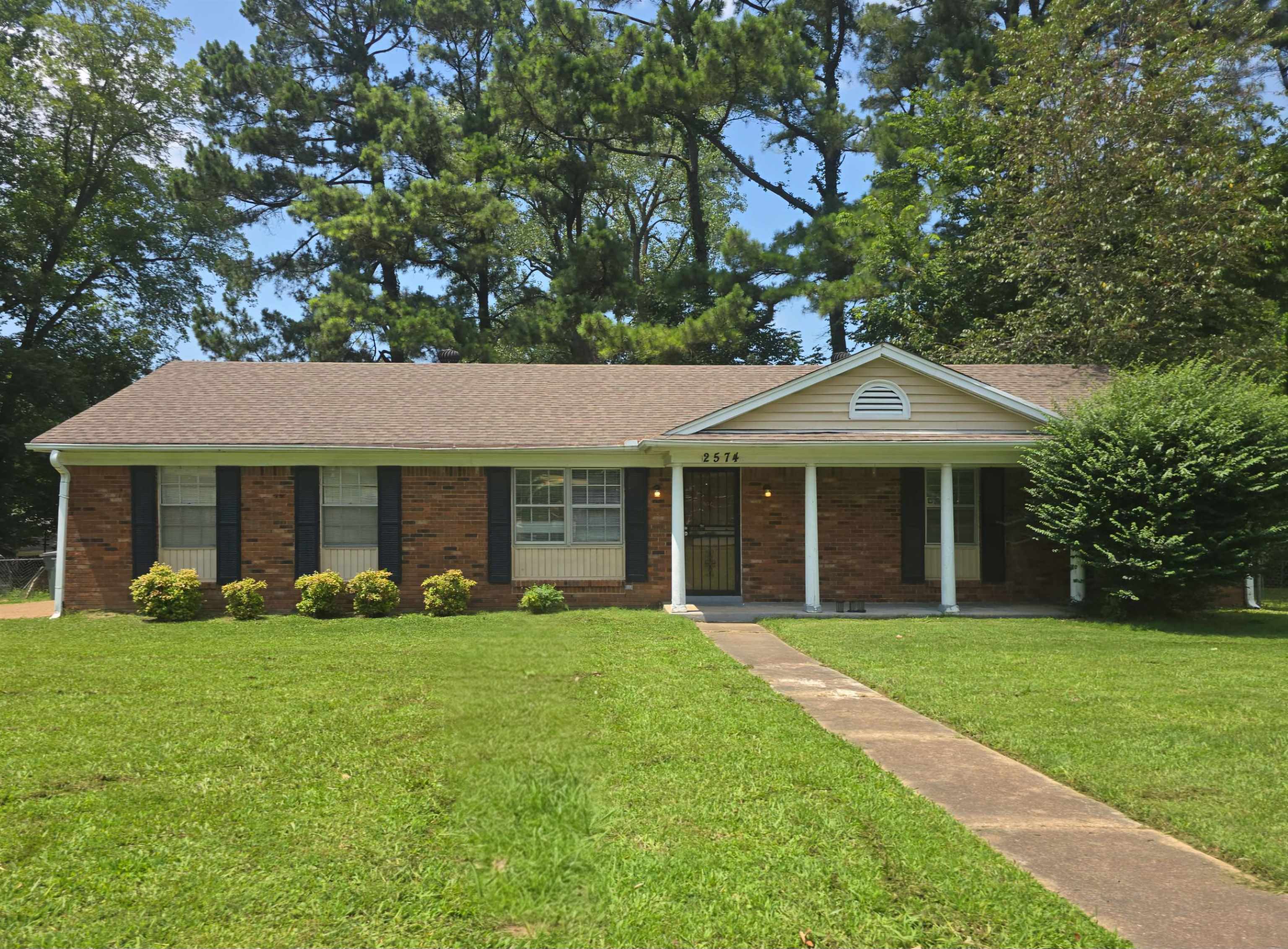 2574 ST ELMO AVE Property Photo 1