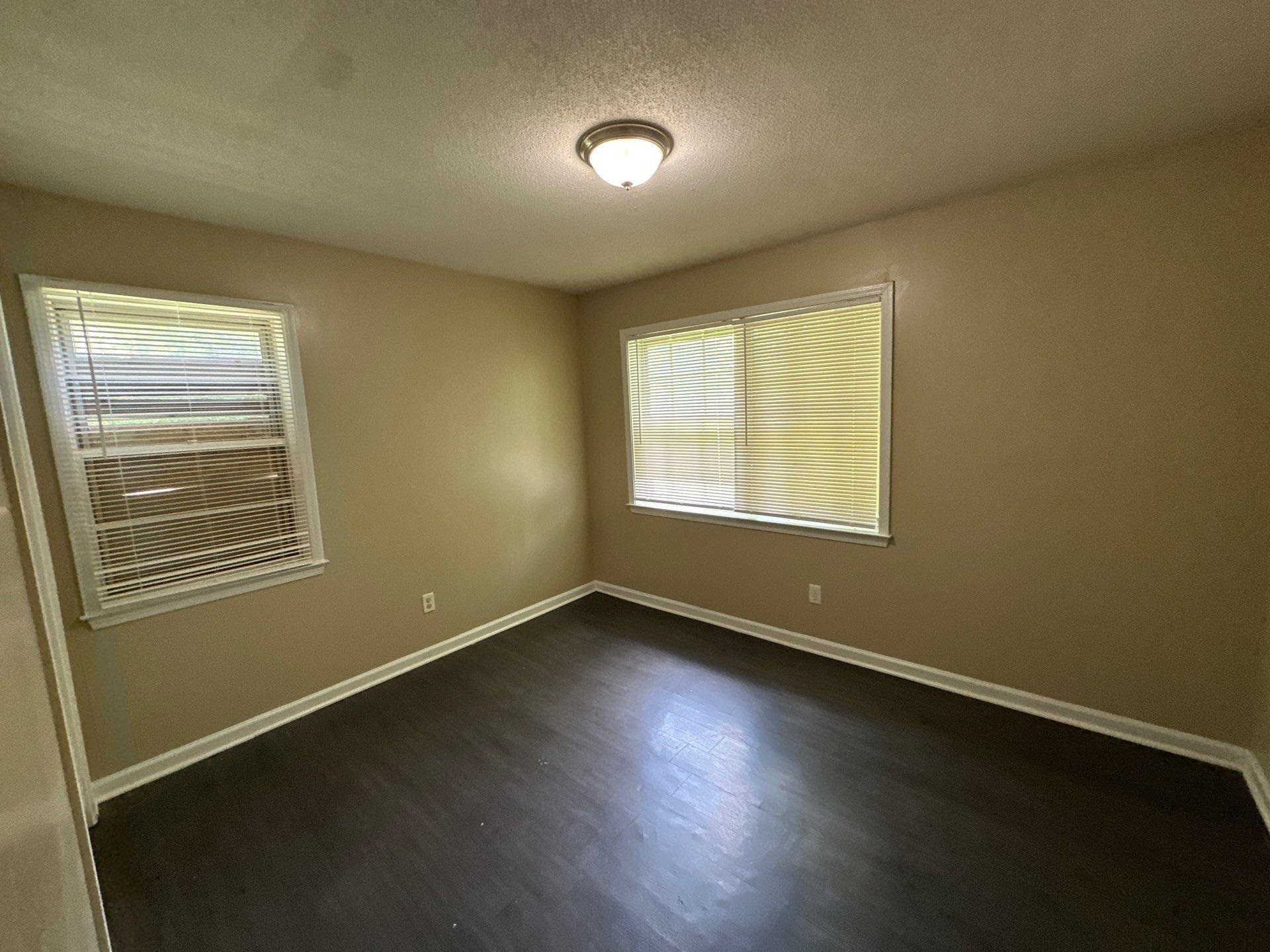 2574 St Elmo Ave Property Photo 7