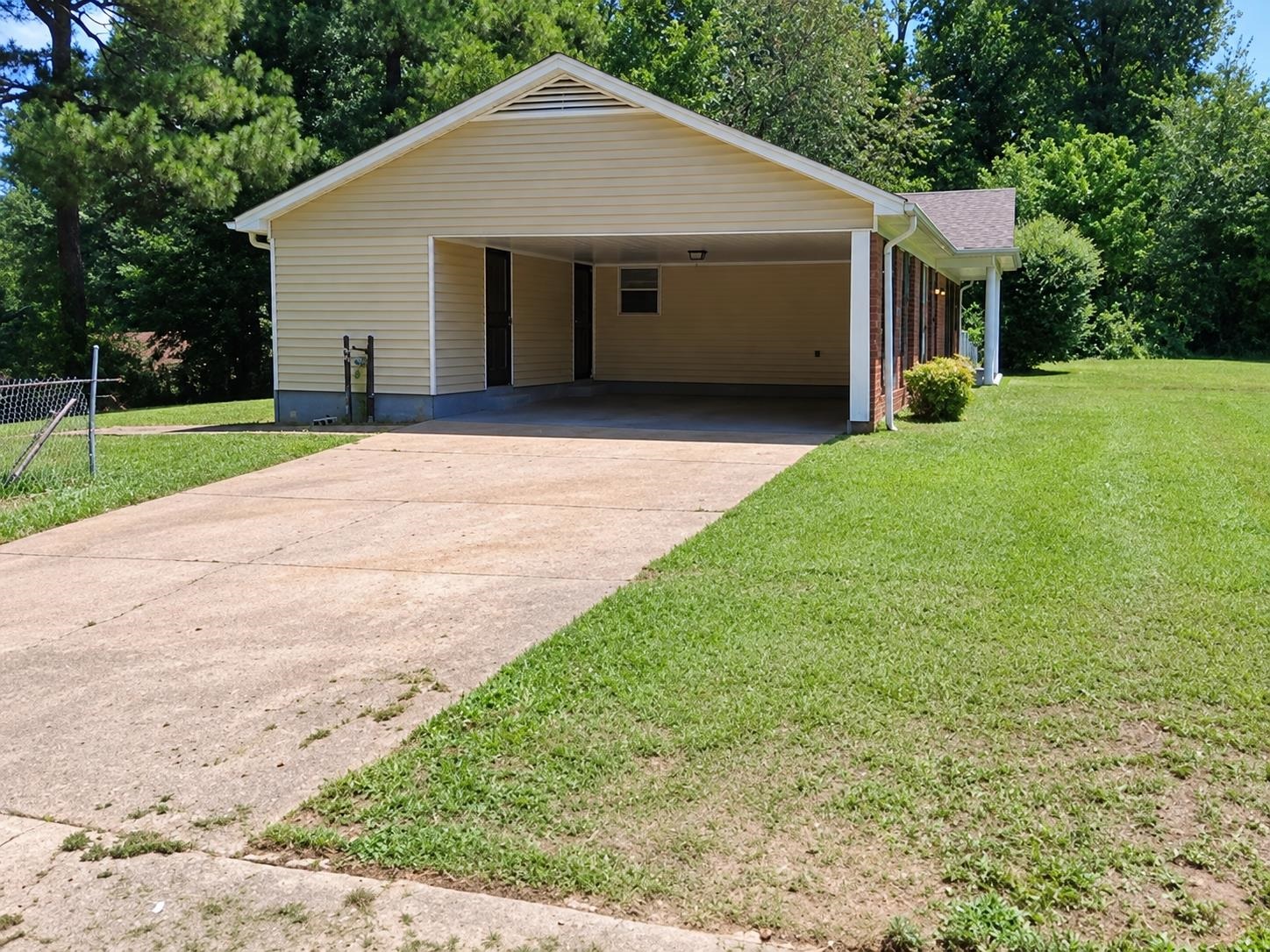 2574 St Elmo Ave Property Photo 13