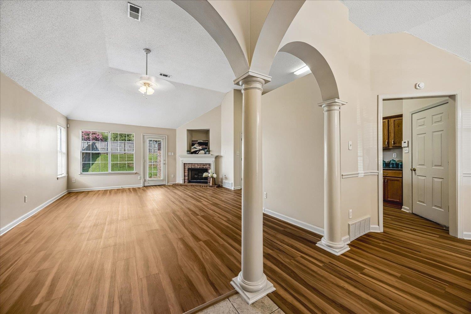 2724 Green Turtle Trl Property Photo 5