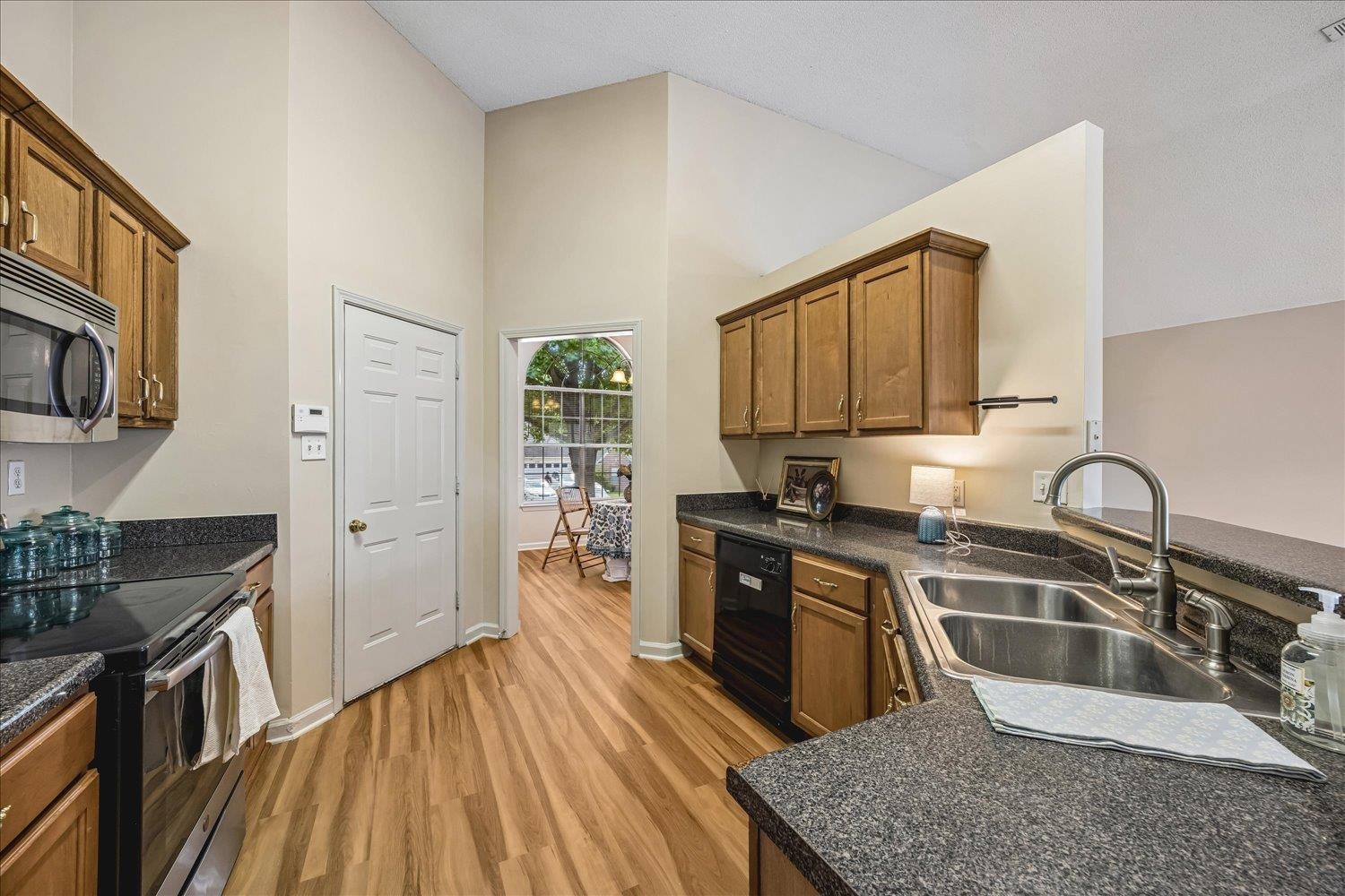 2724 Green Turtle Trl Property Photo 11