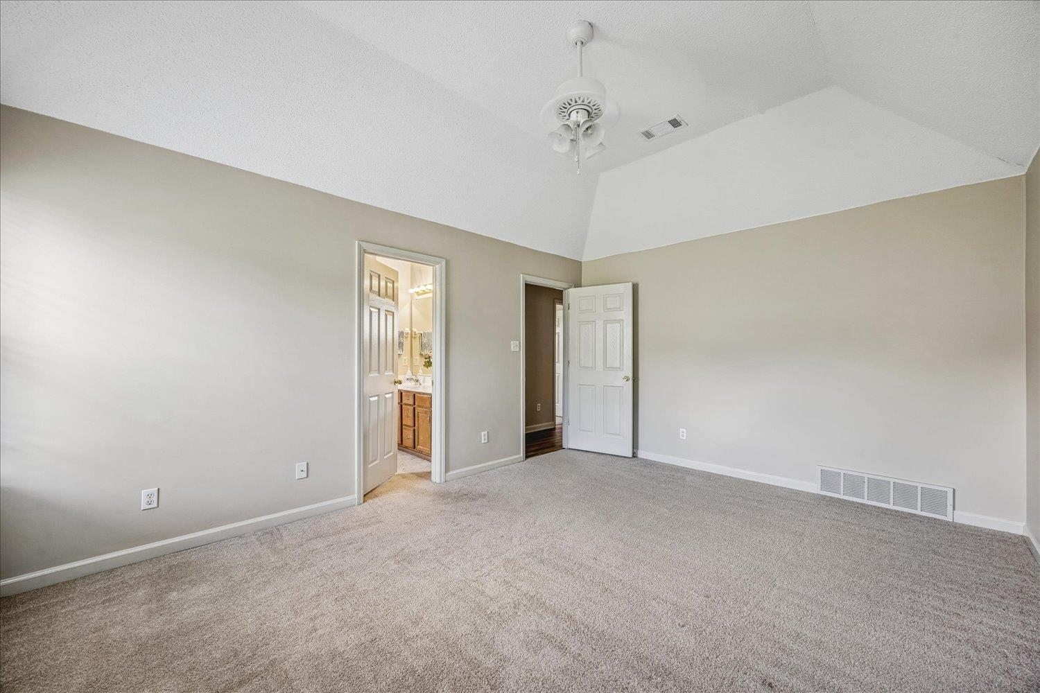 2724 Green Turtle Trl Property Photo 14