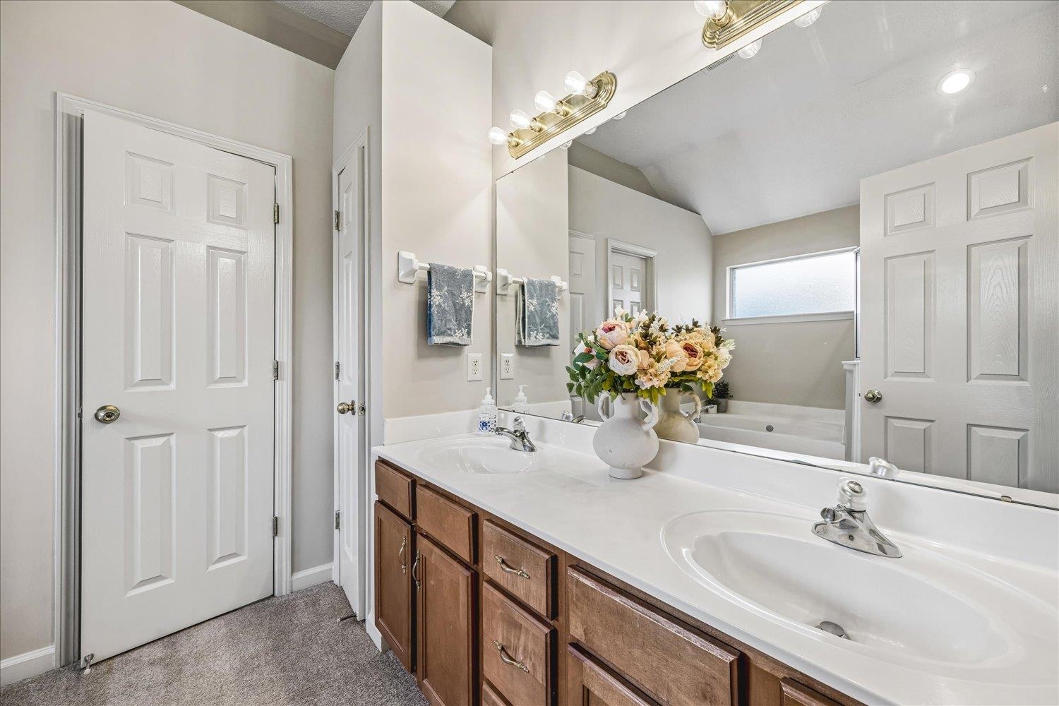 2724 Green Turtle Trl Property Photo 15