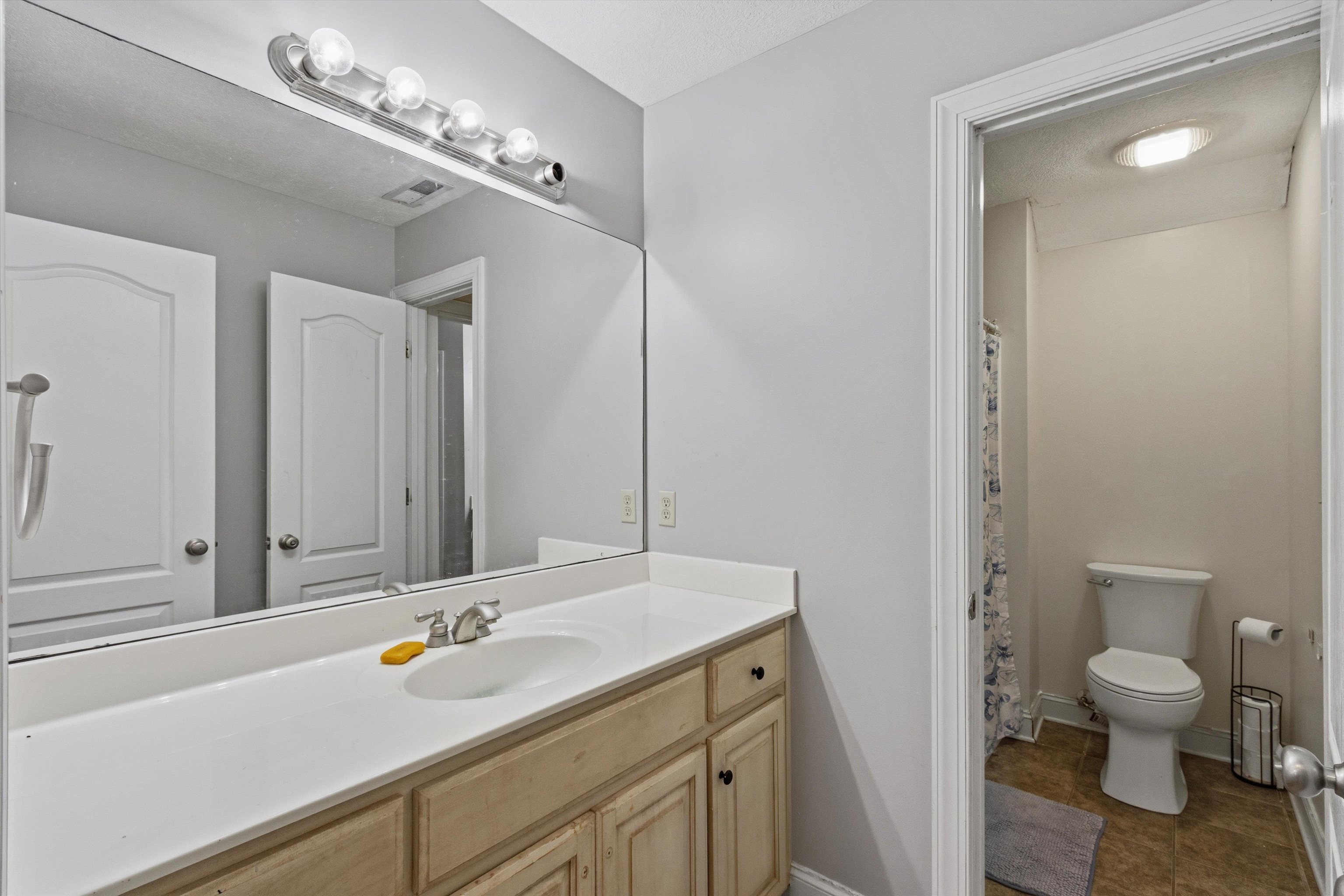 104 Springbrook Dr Property Photo 23