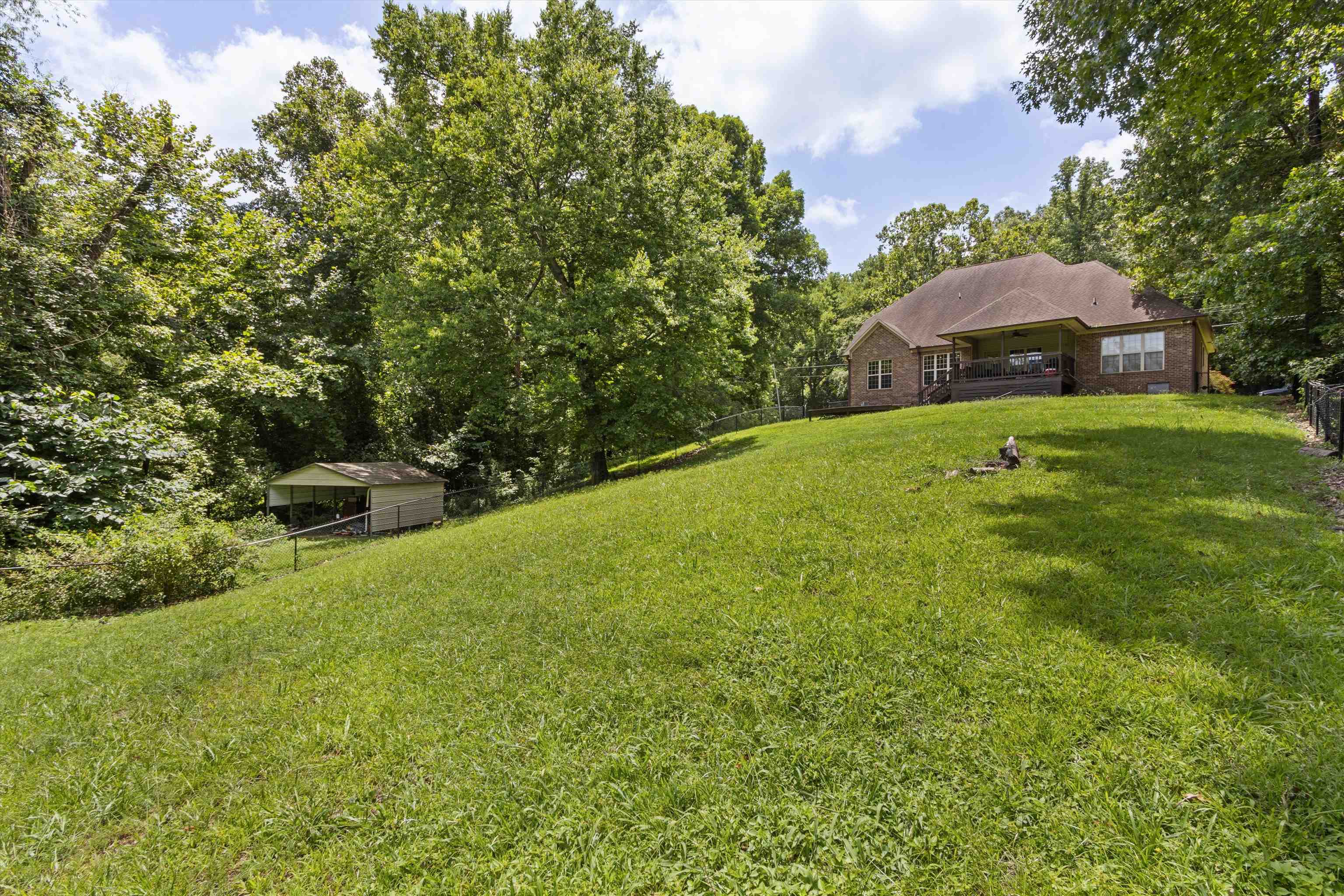 104 Springbrook Dr Property Photo 29