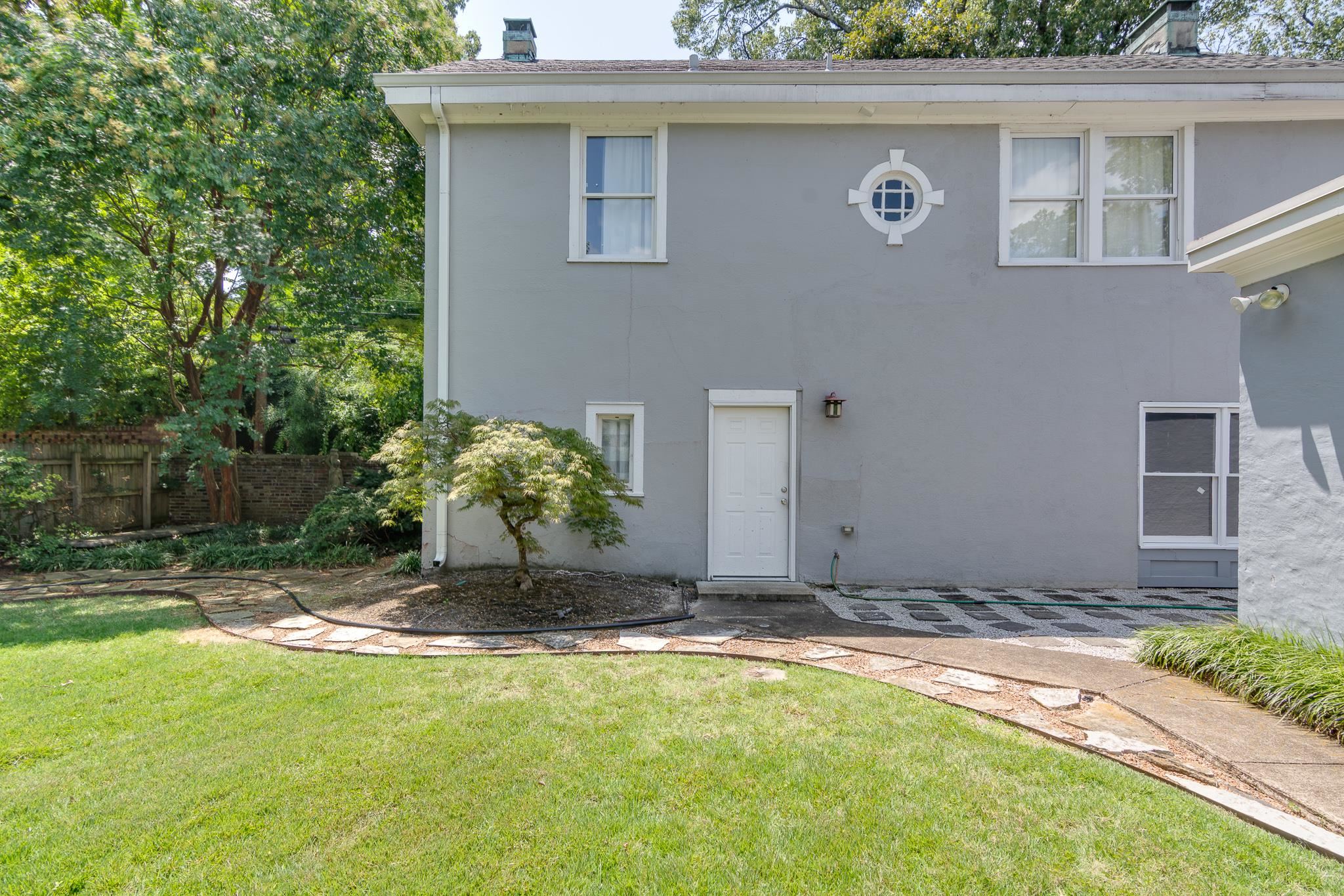 2221 Poplar Ave Property Photo 35