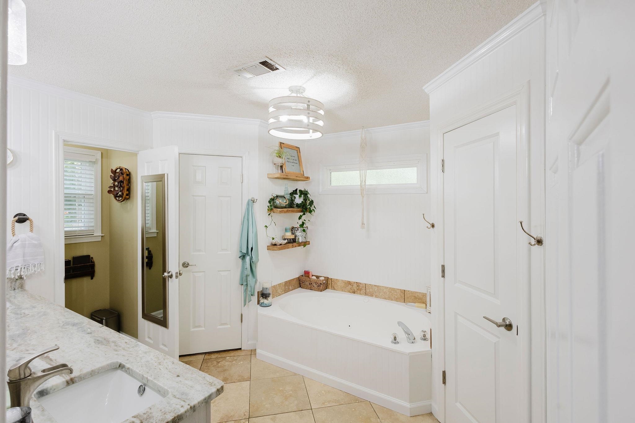 305 Great Falls Dr Property Photo 10