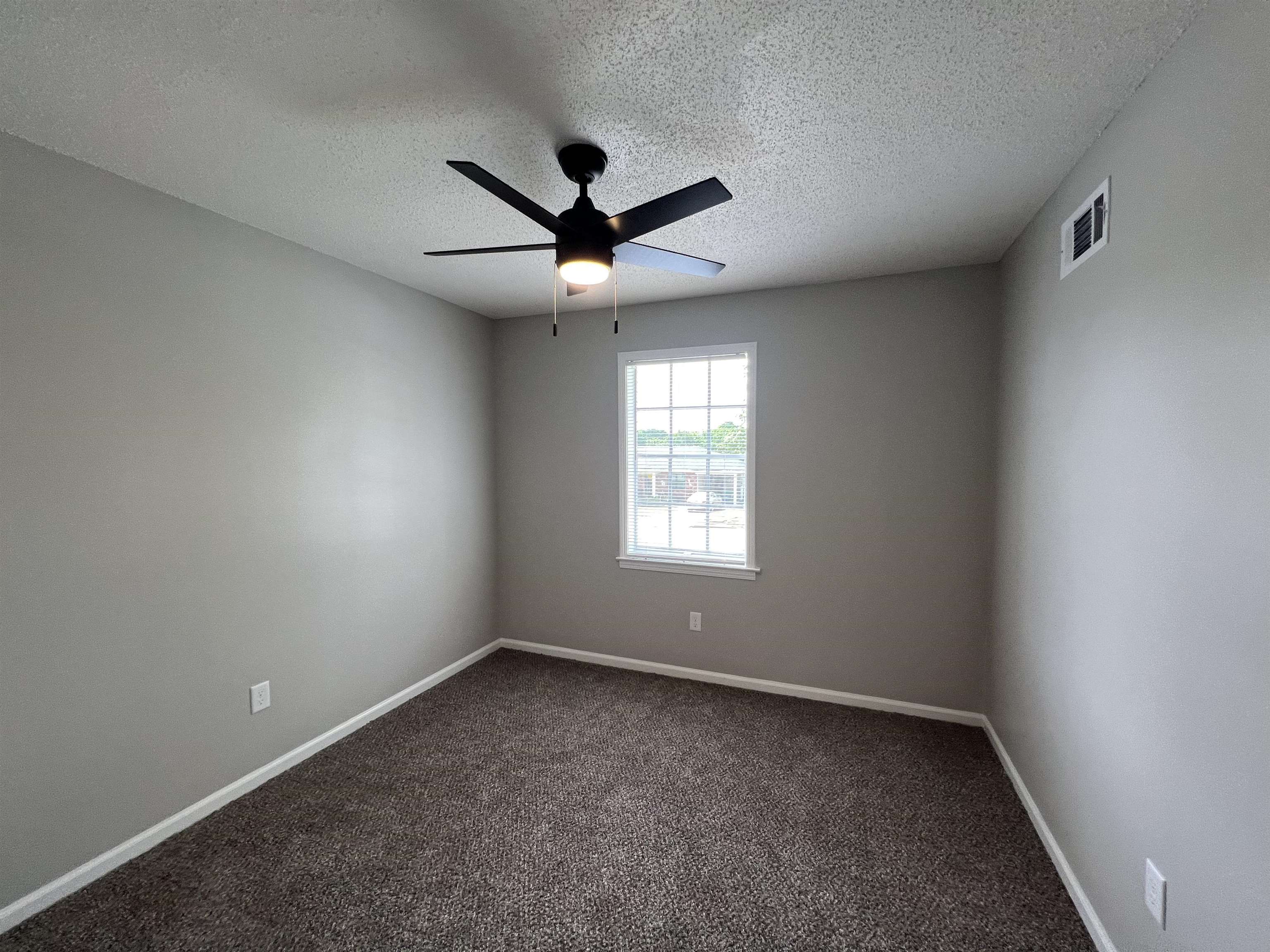 4562 Sundown Ln Property Photo 4