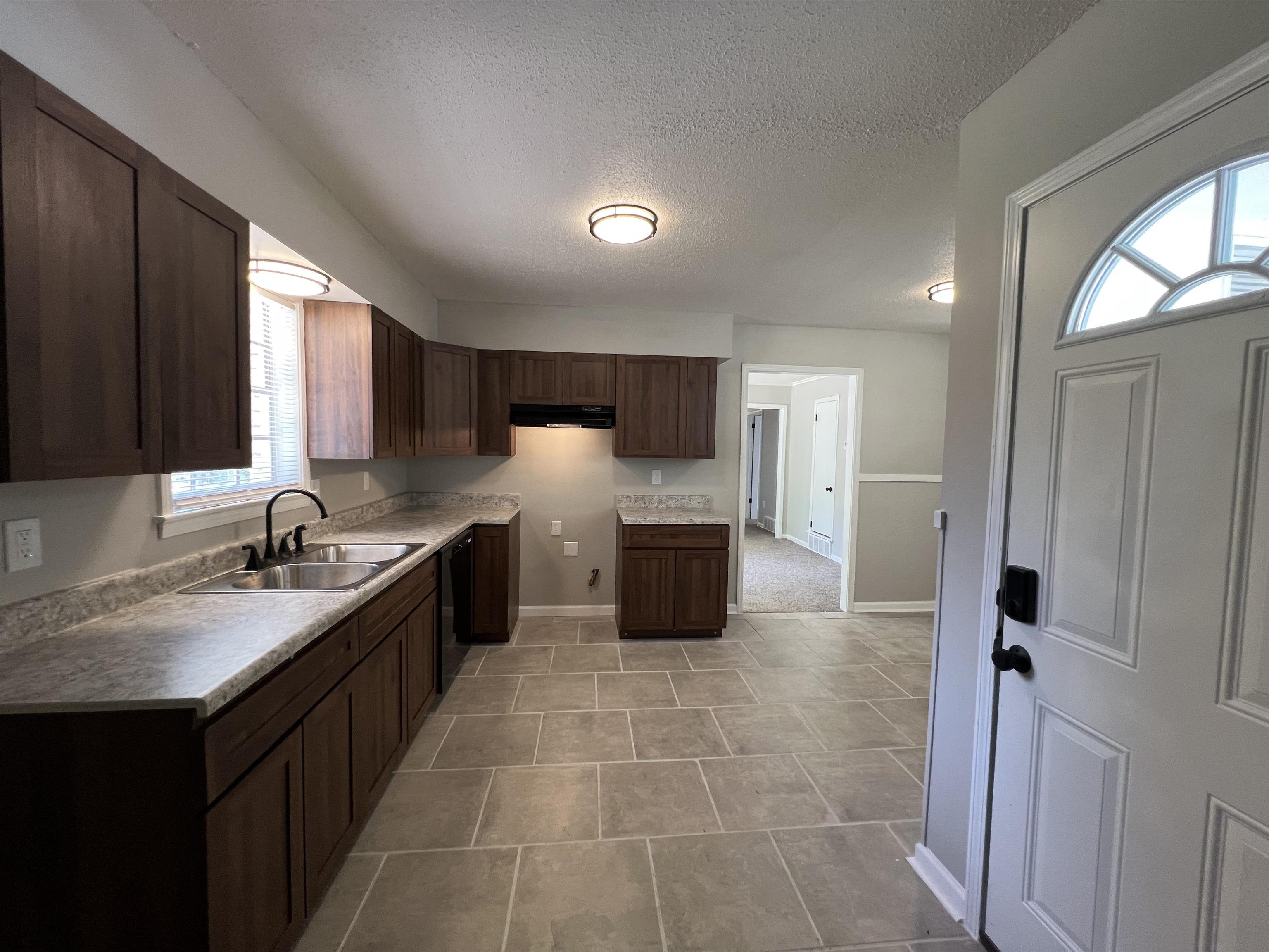 4562 Sundown Ln Property Photo 5