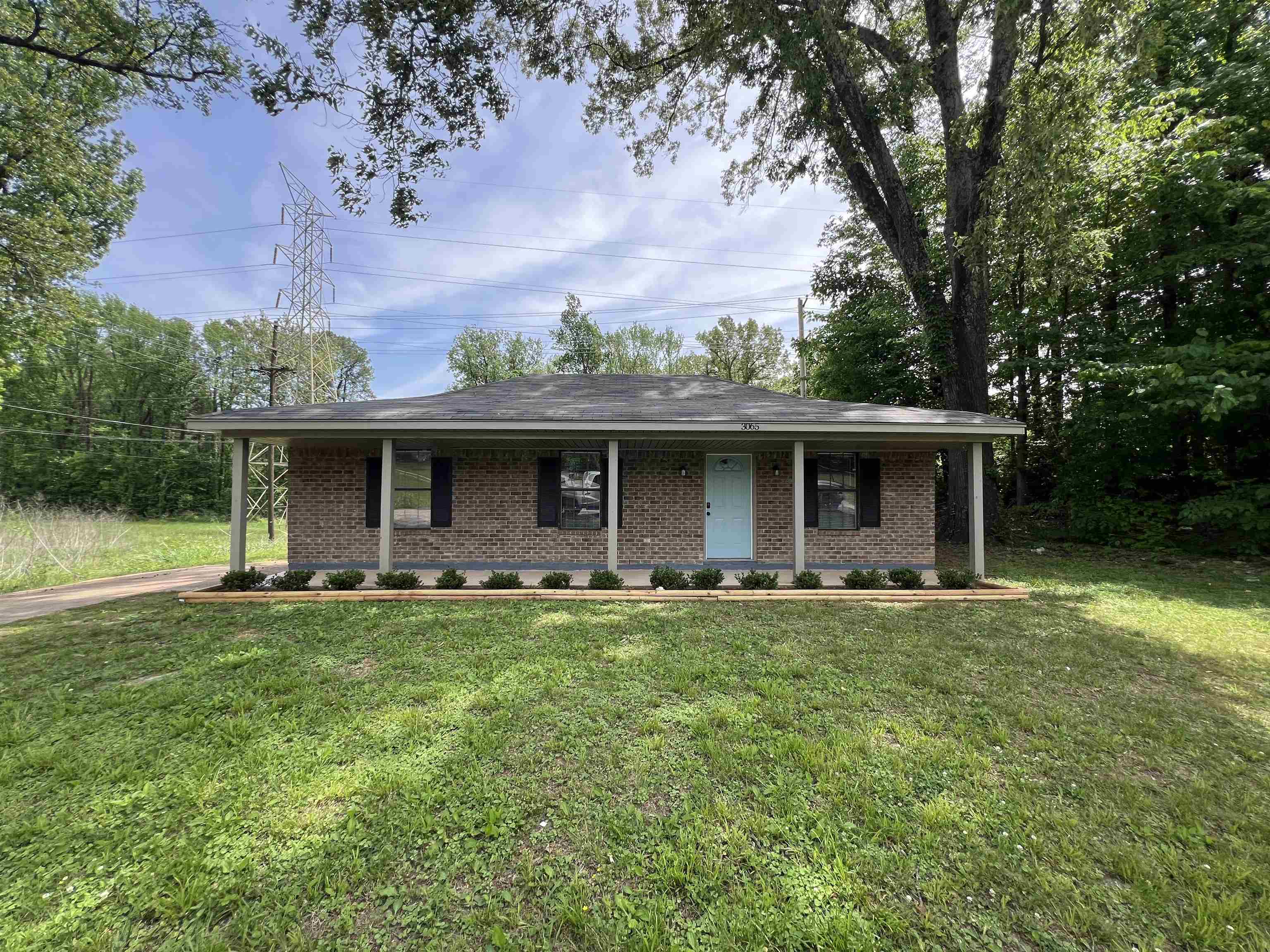3065 Peggy Rd Property Photo 1