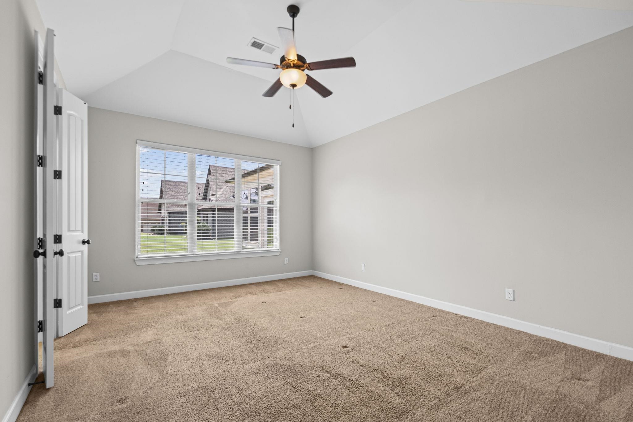 425 Oakridge Dr Property Photo 17