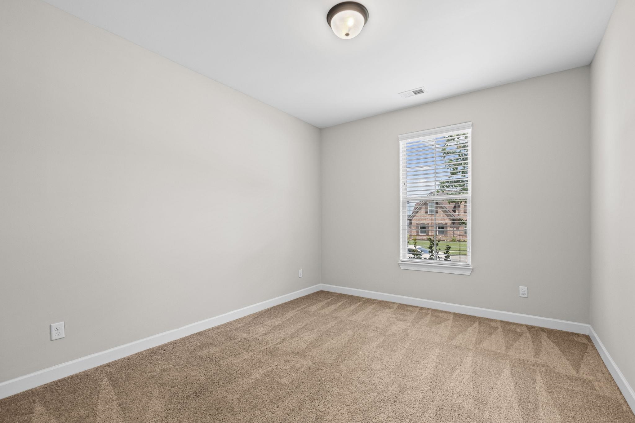 425 Oakridge Dr Property Photo 25