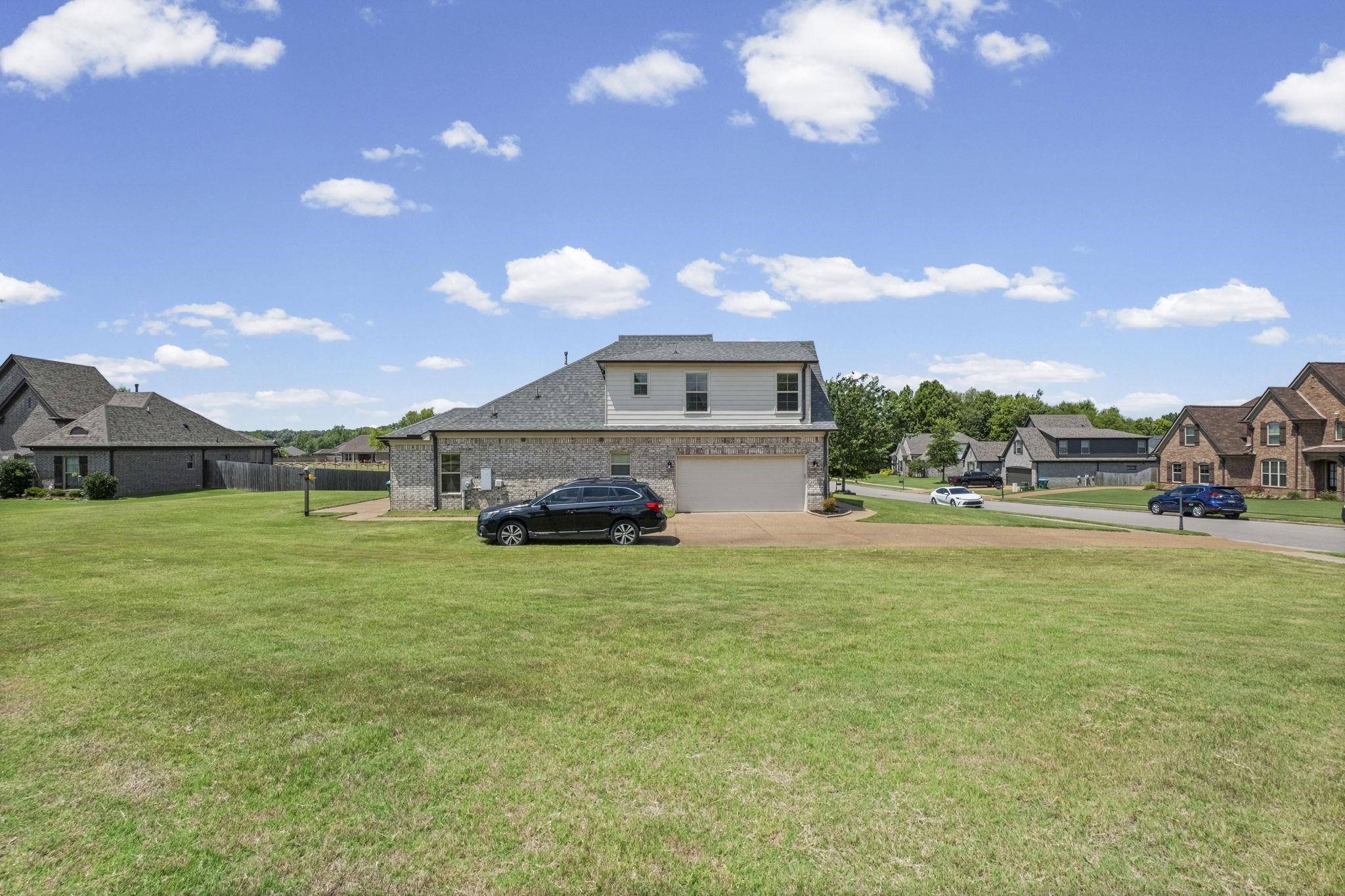425 Oakridge Dr Property Photo 37