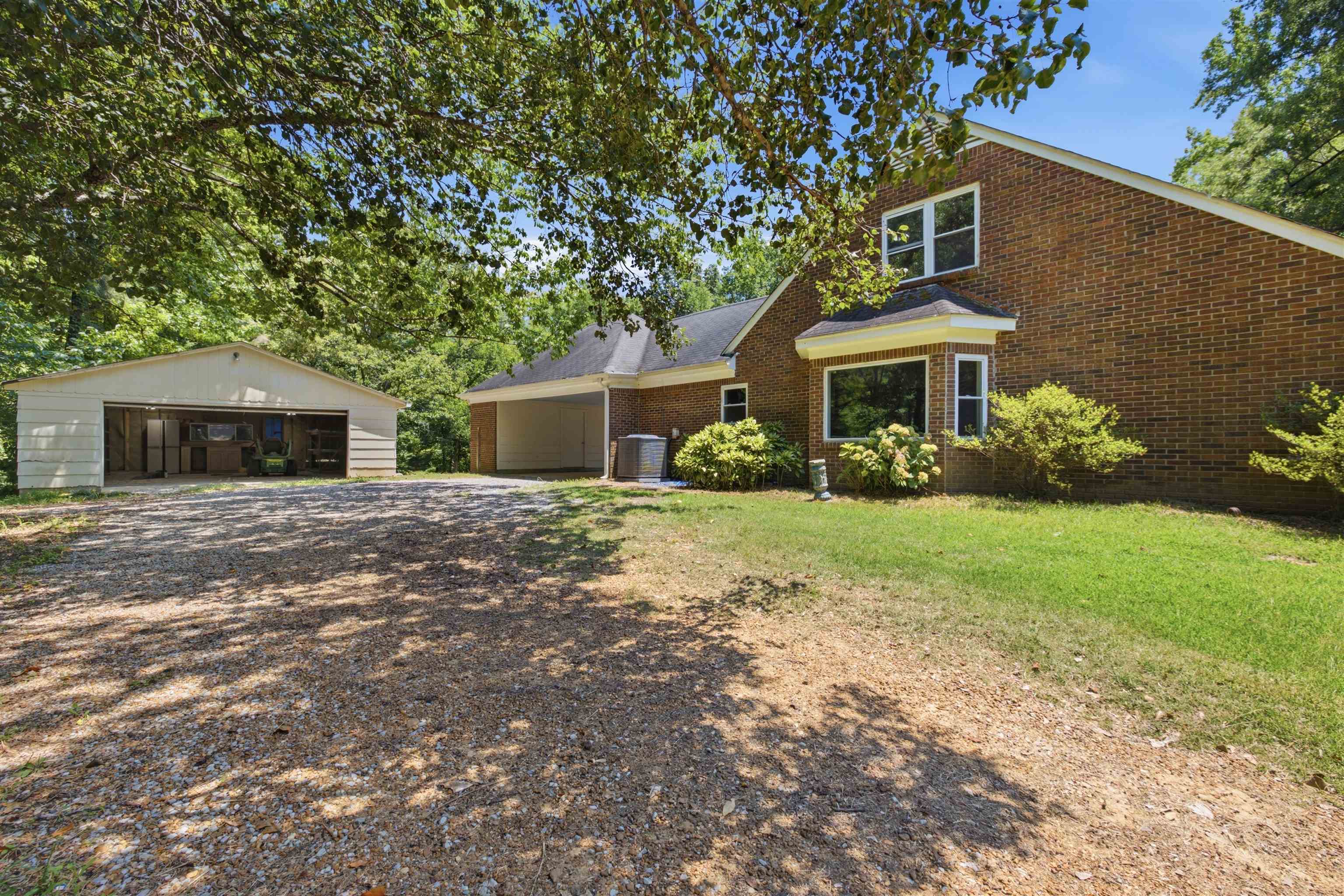 1370 Reid Hooker Rd N Property Photo 6