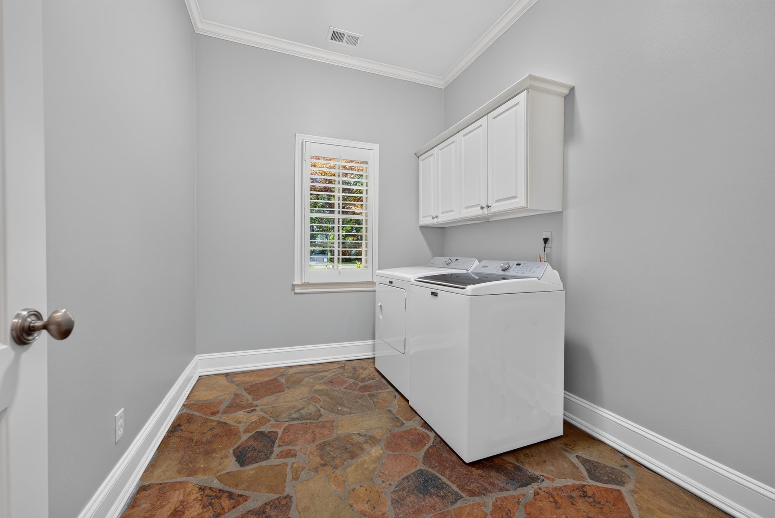 3415 Bedford Ln Property Photo 18