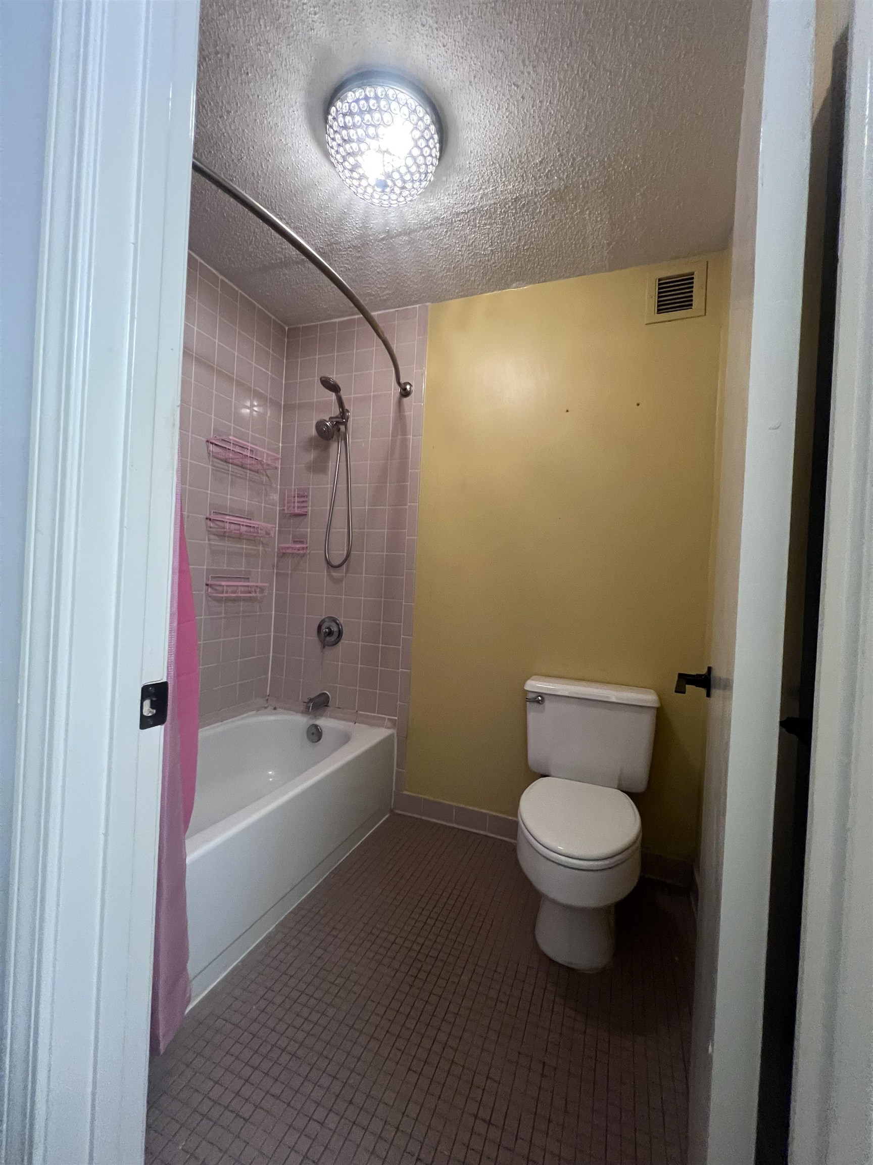109 N Main St 1103 Property Photo 3