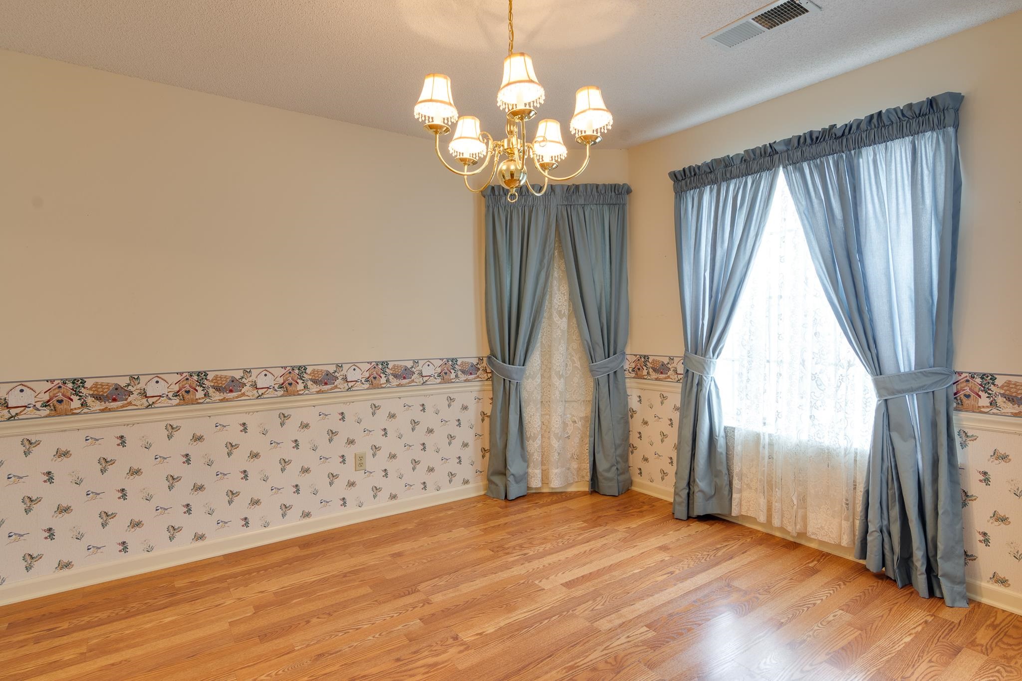 41 Kingston Dr Property Photo 6