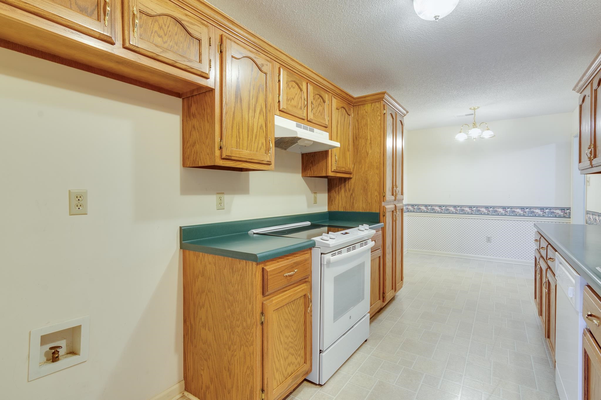 41 Kingston Dr Property Photo 9
