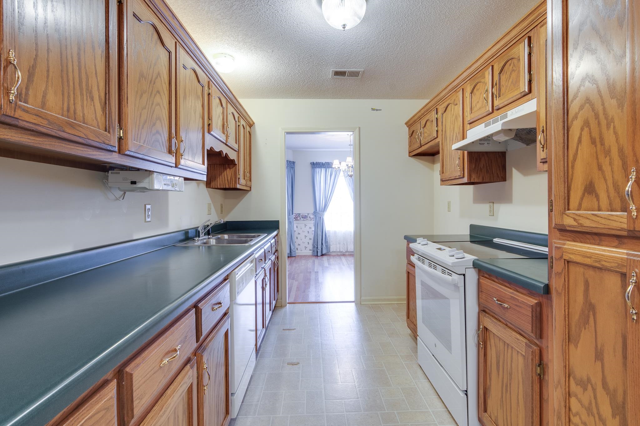 41 Kingston Dr Property Photo 11