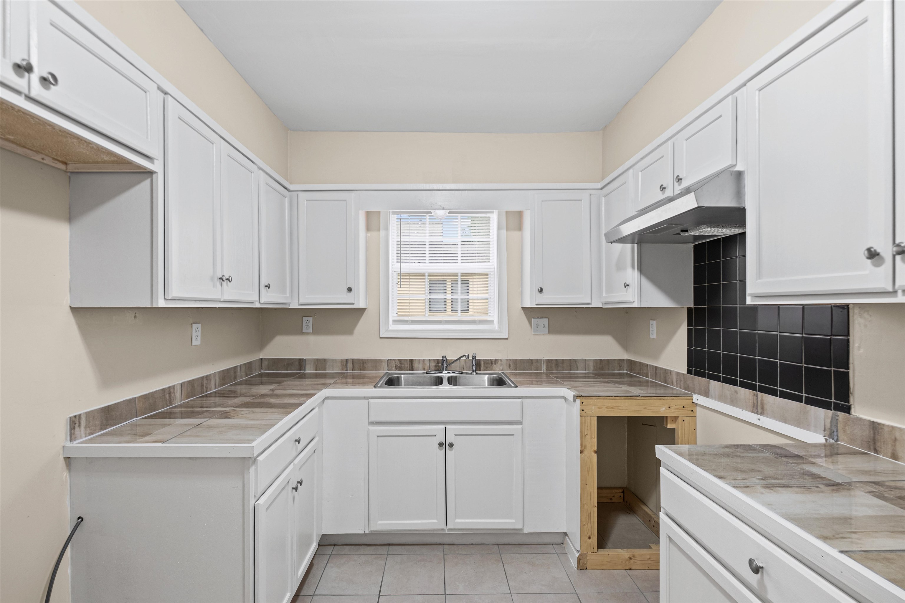 3094 Park Ave Property Photo 4