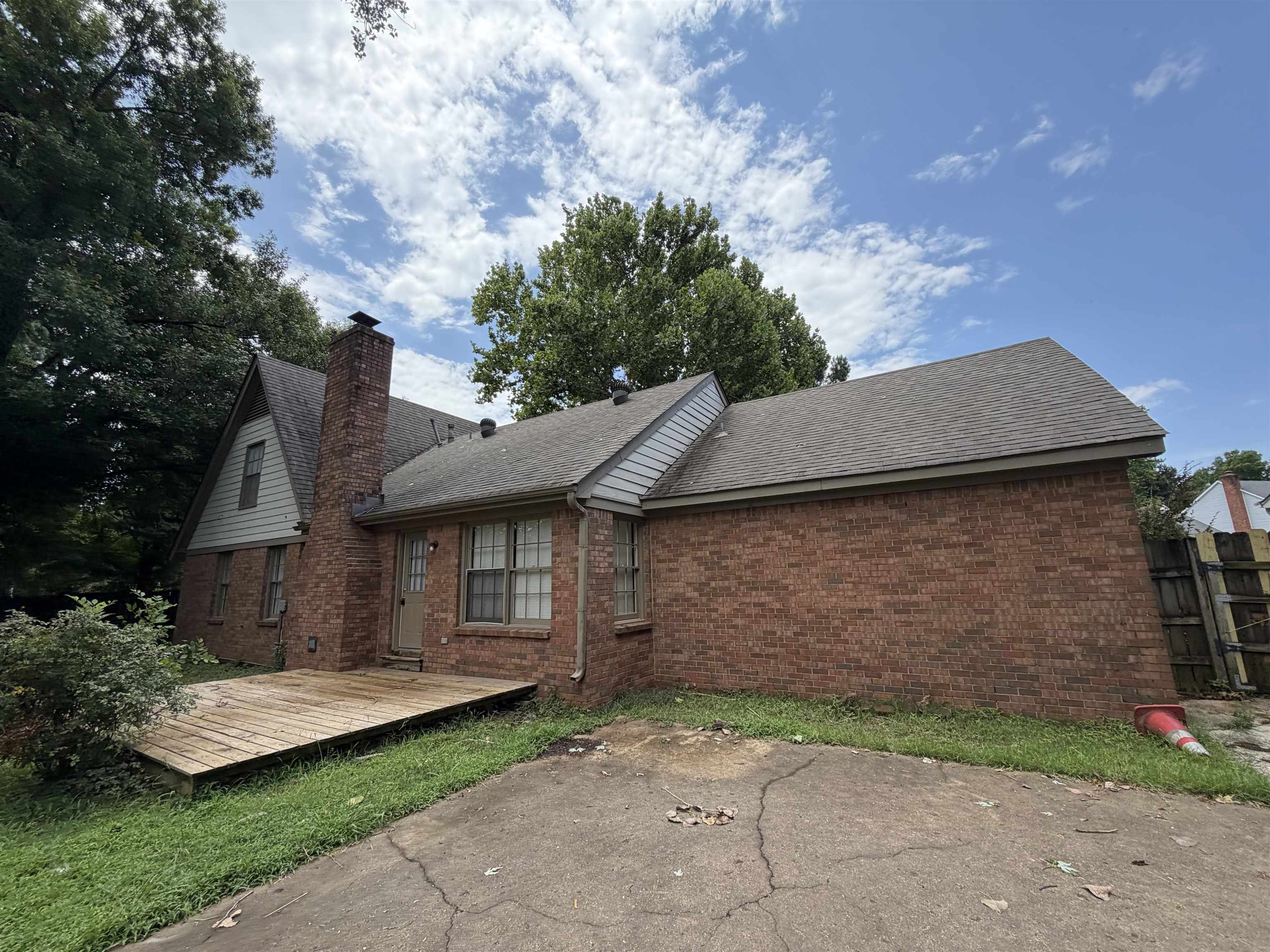 2826 Lanthorn Dr Property Photo 6