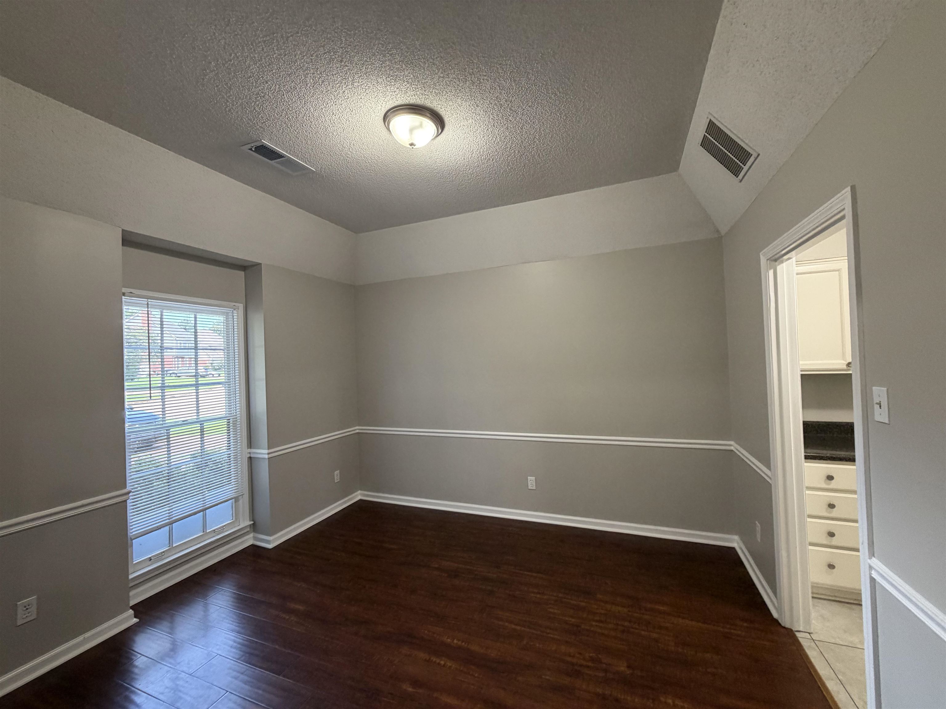 2826 Lanthorn Dr Property Photo 8