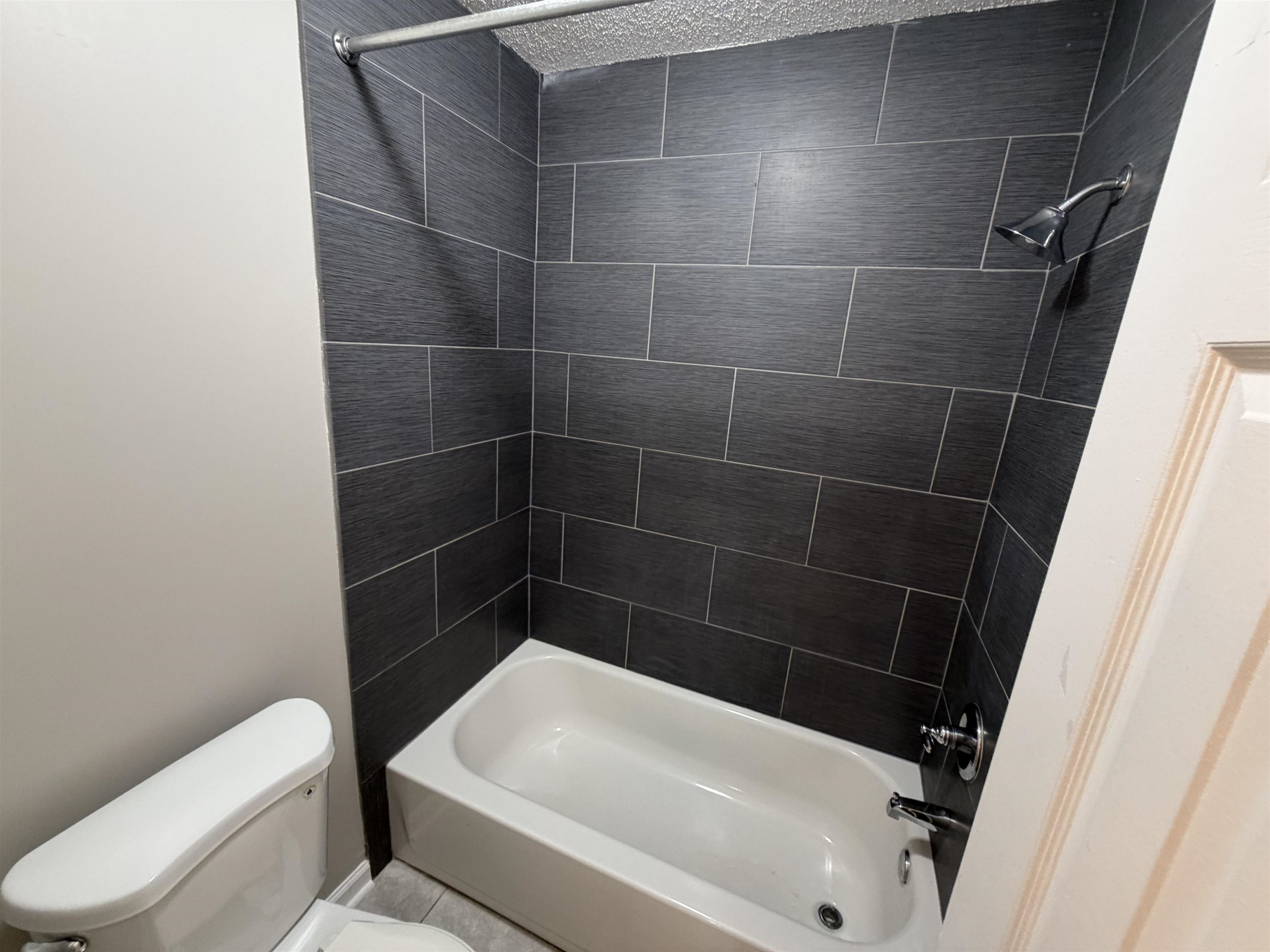 2826 Lanthorn Dr Property Photo 17