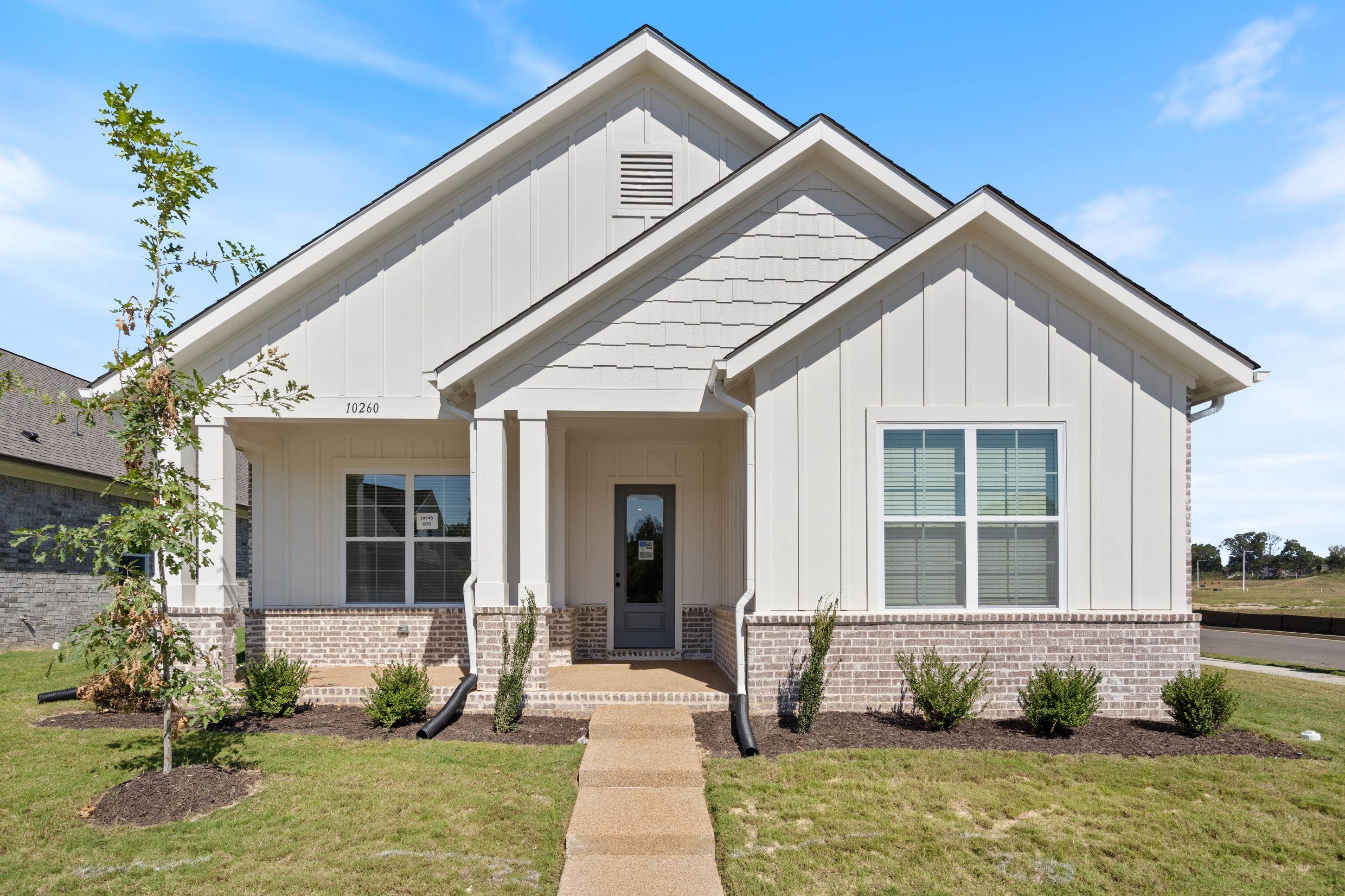 10260 LOUANNE DR Property Photo 1