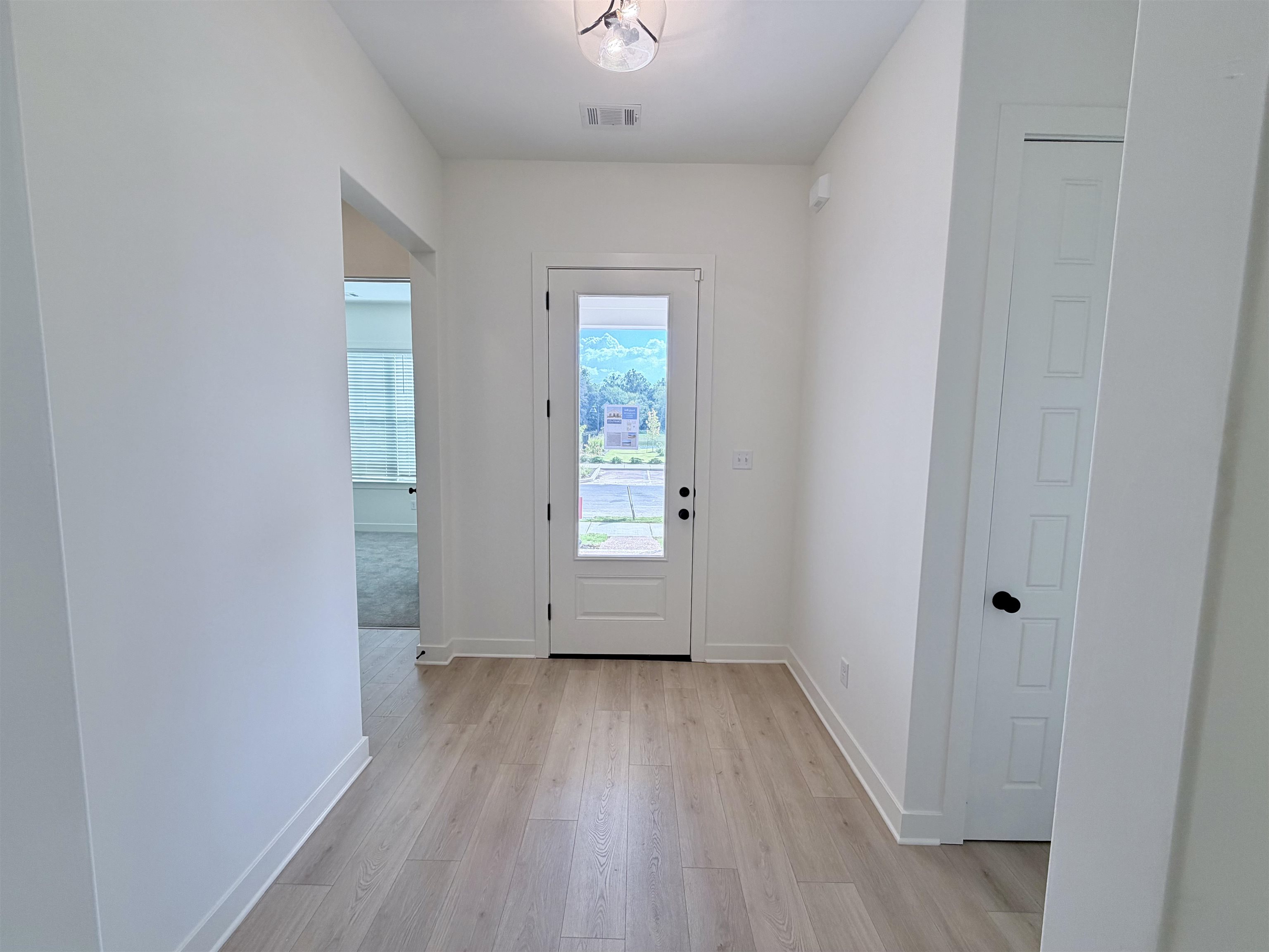 10260 Louanne Dr Property Photo 4