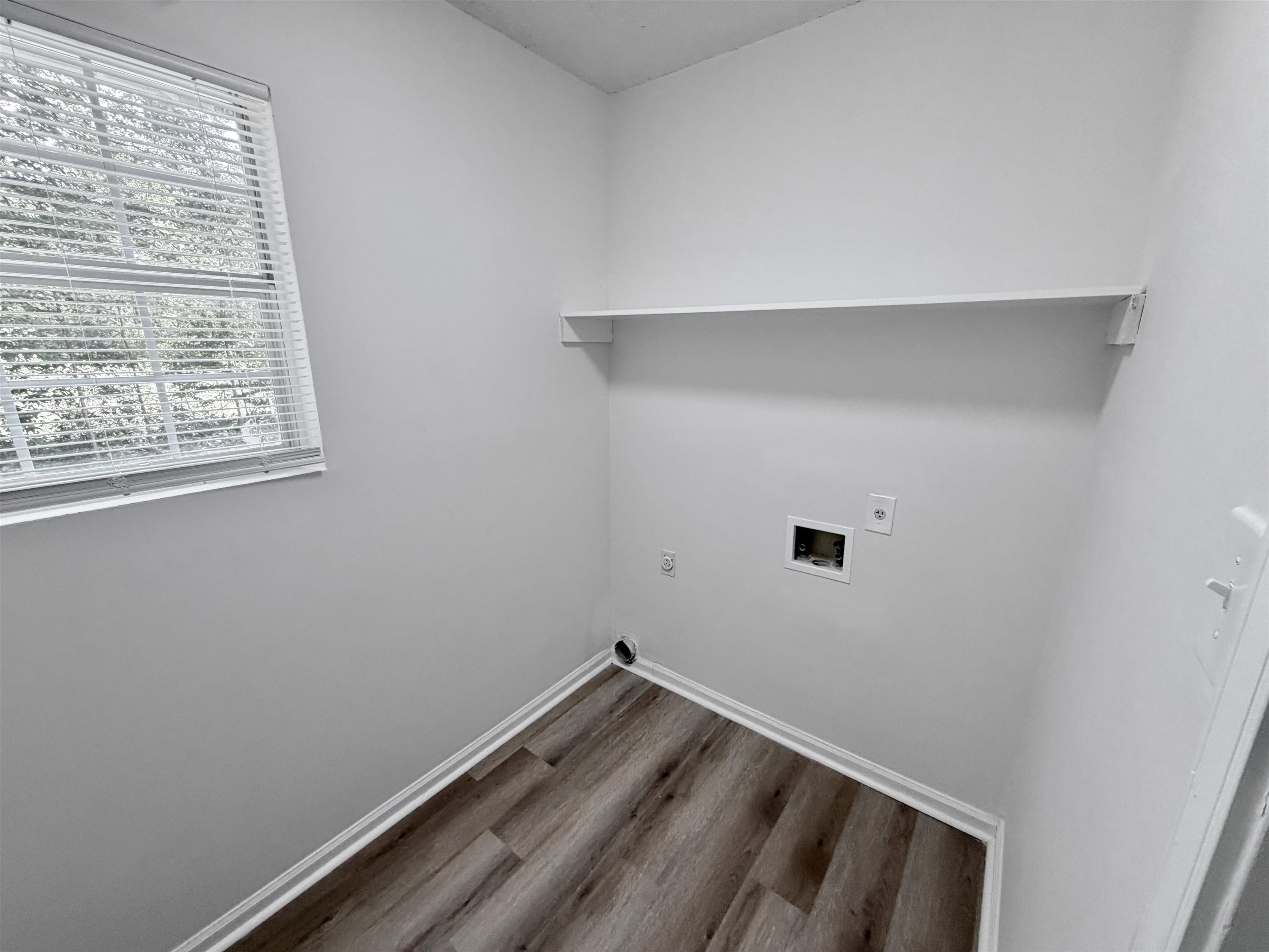 6392 N Watkins St Property Photo 6