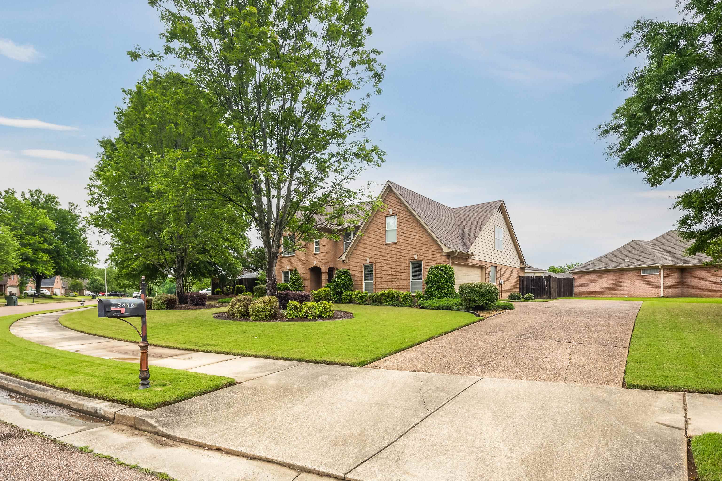 3446 Wolf Spring Ln Property Photo 4