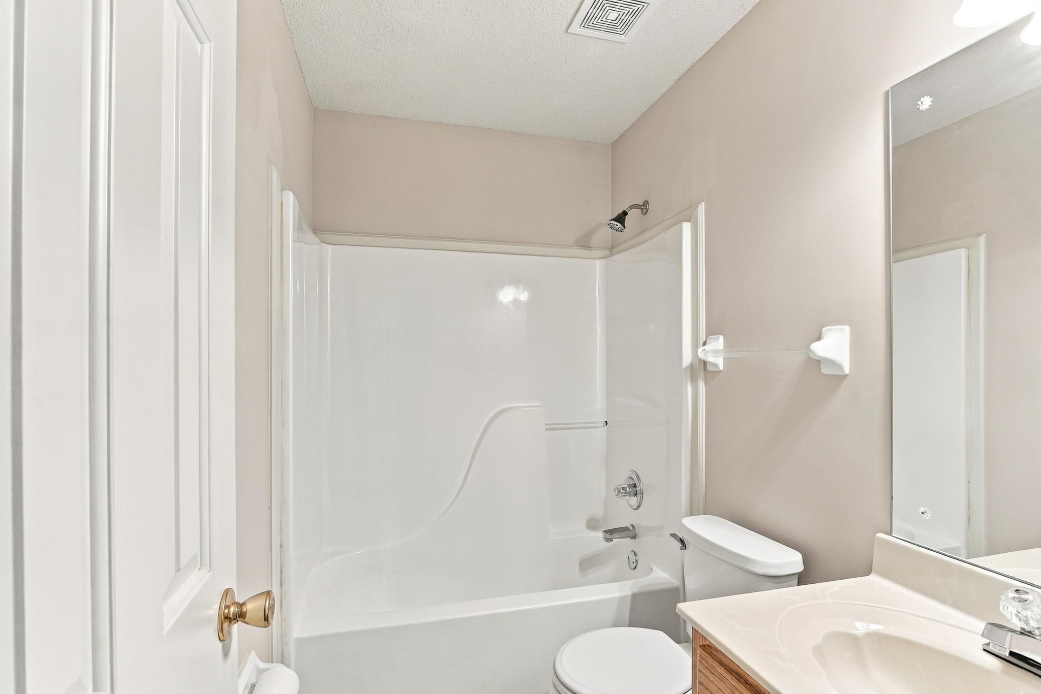 3446 Wolf Spring Ln Property Photo 12