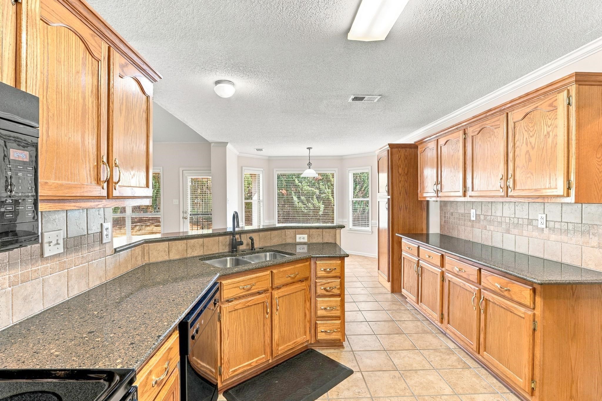 3446 Wolf Spring Ln Property Photo 14