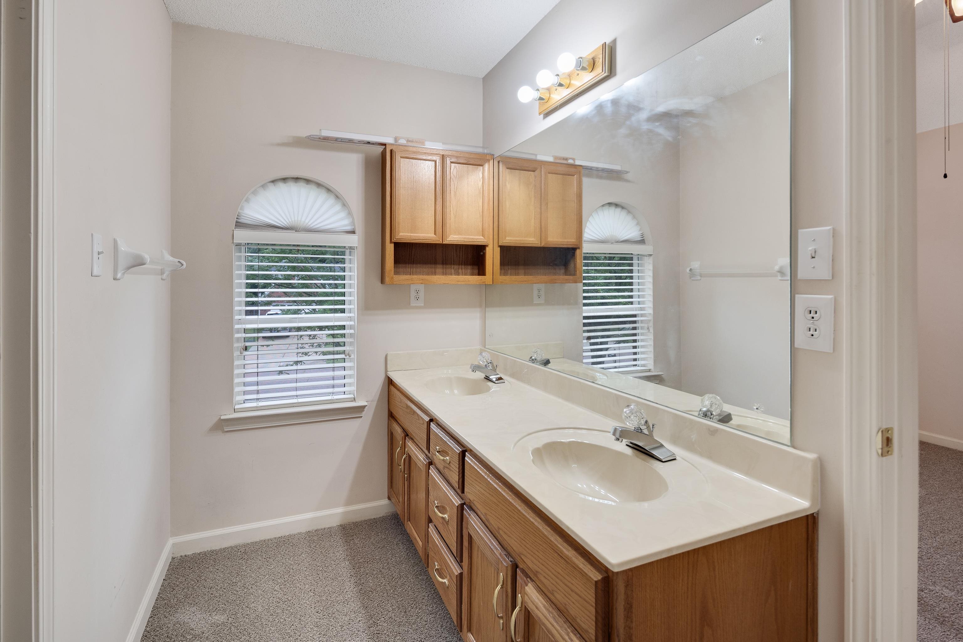 3446 Wolf Spring Ln Property Photo 25