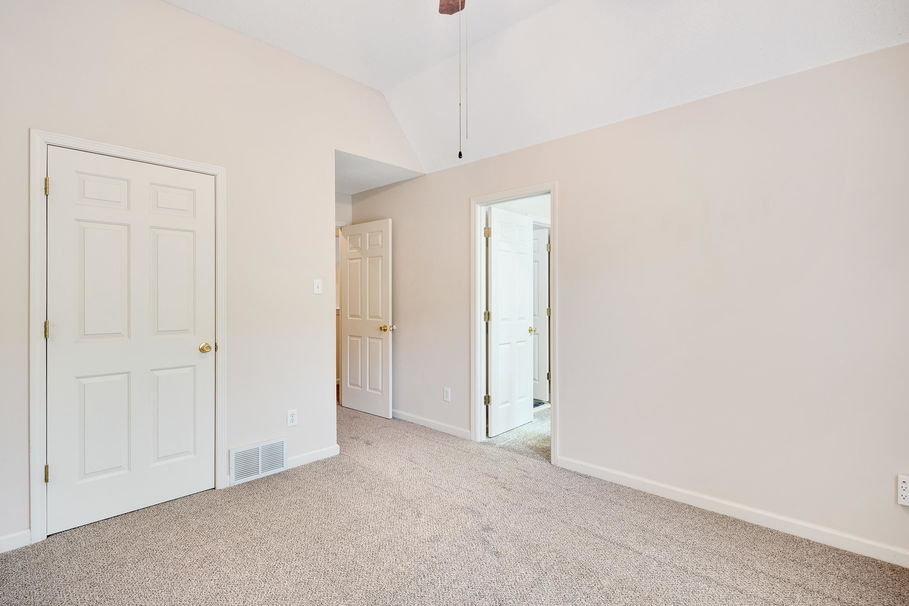 3446 Wolf Spring Ln Property Photo 27