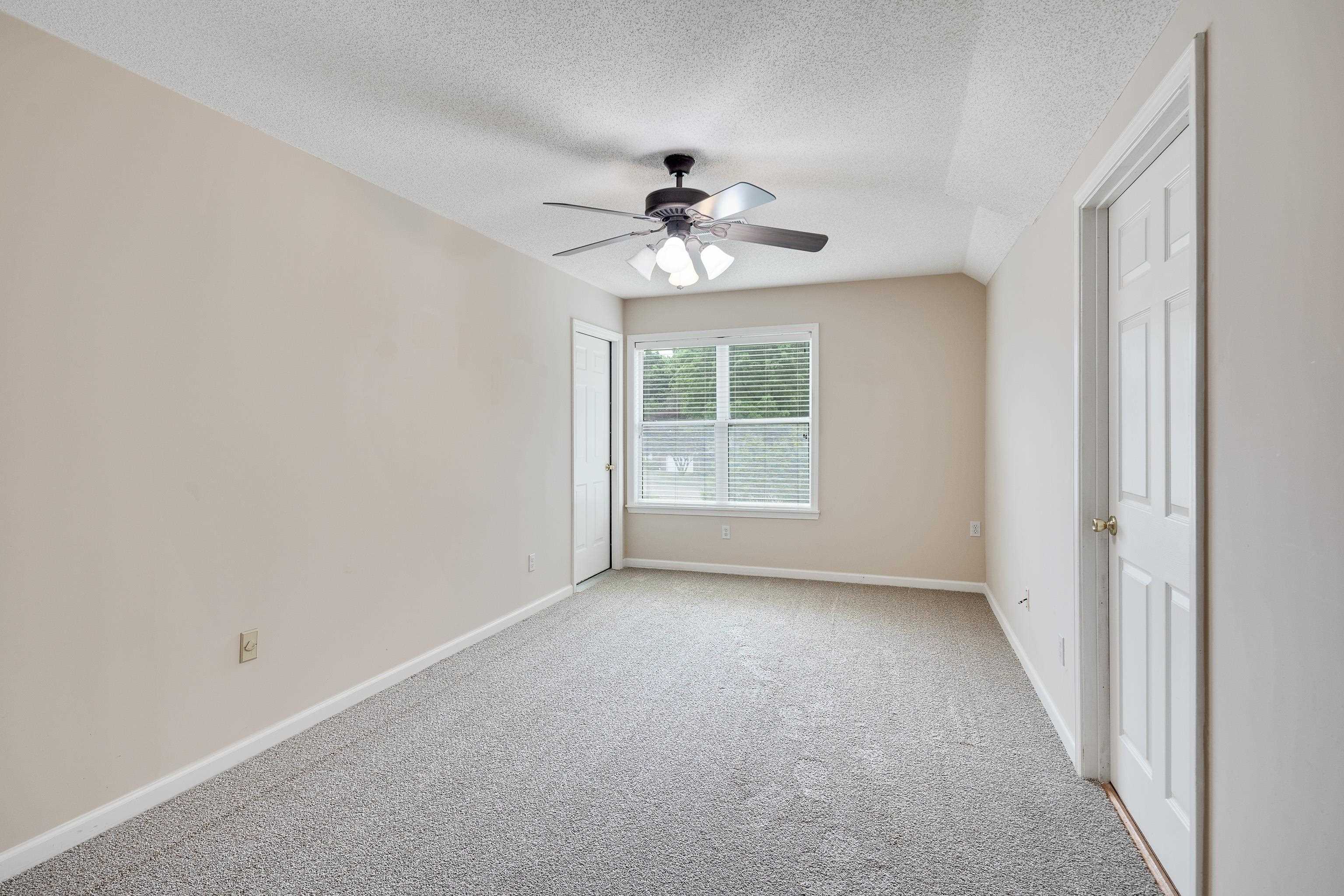 3446 Wolf Spring Ln Property Photo 28