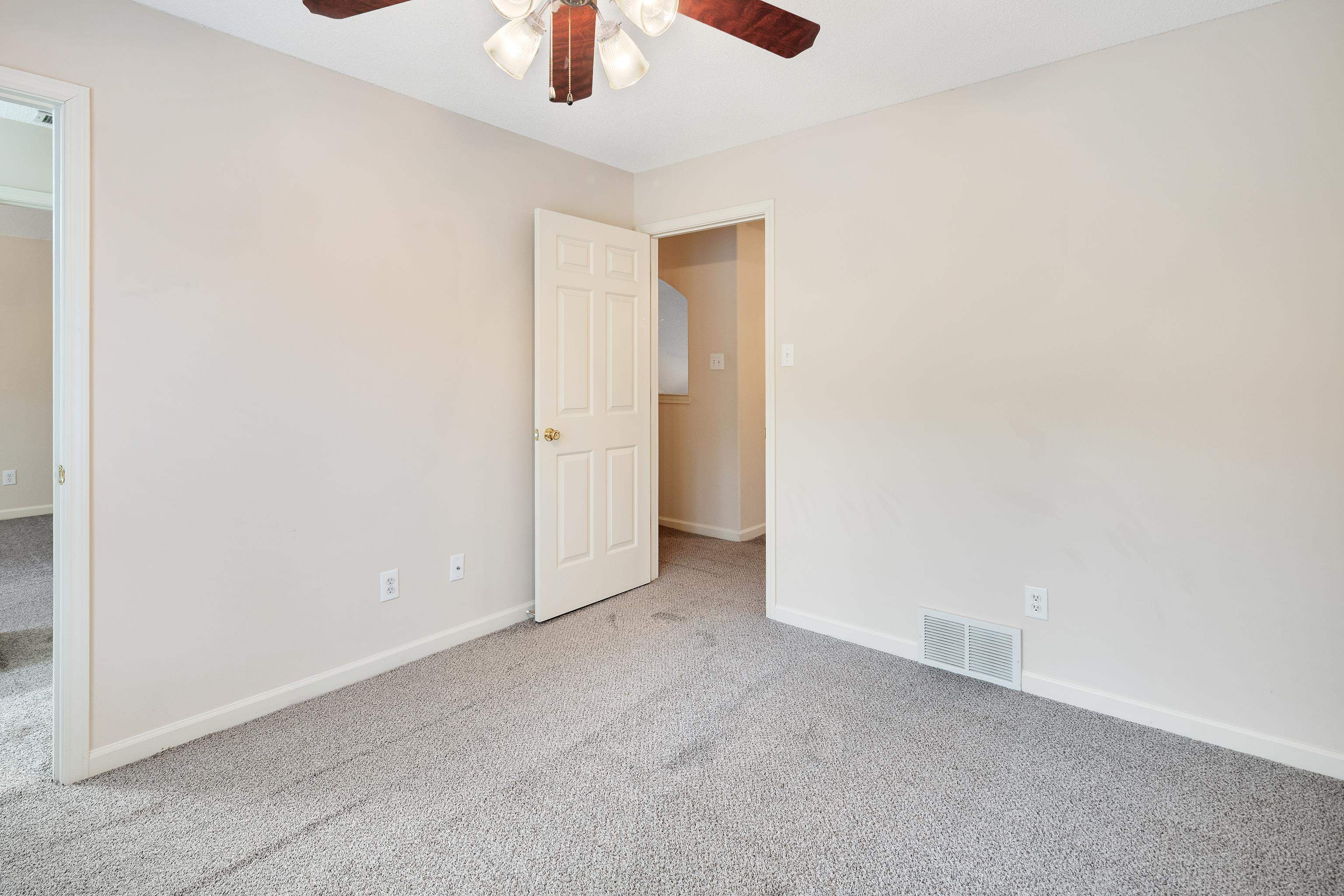 3446 Wolf Spring Ln Property Photo 31