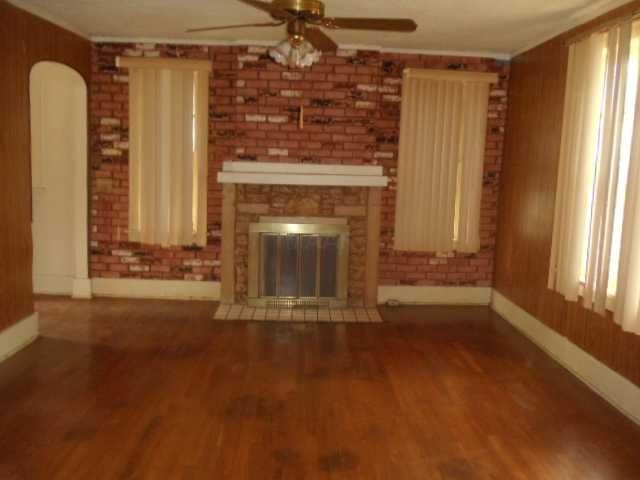 864 Dickinson St Property Photo 6