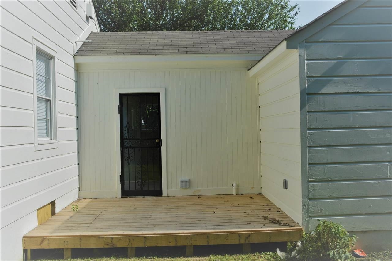 4390 Willow Rd Property Photo 4