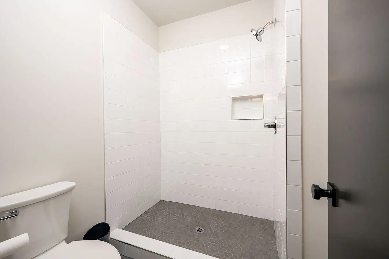 752 Meda St Property Photo 13