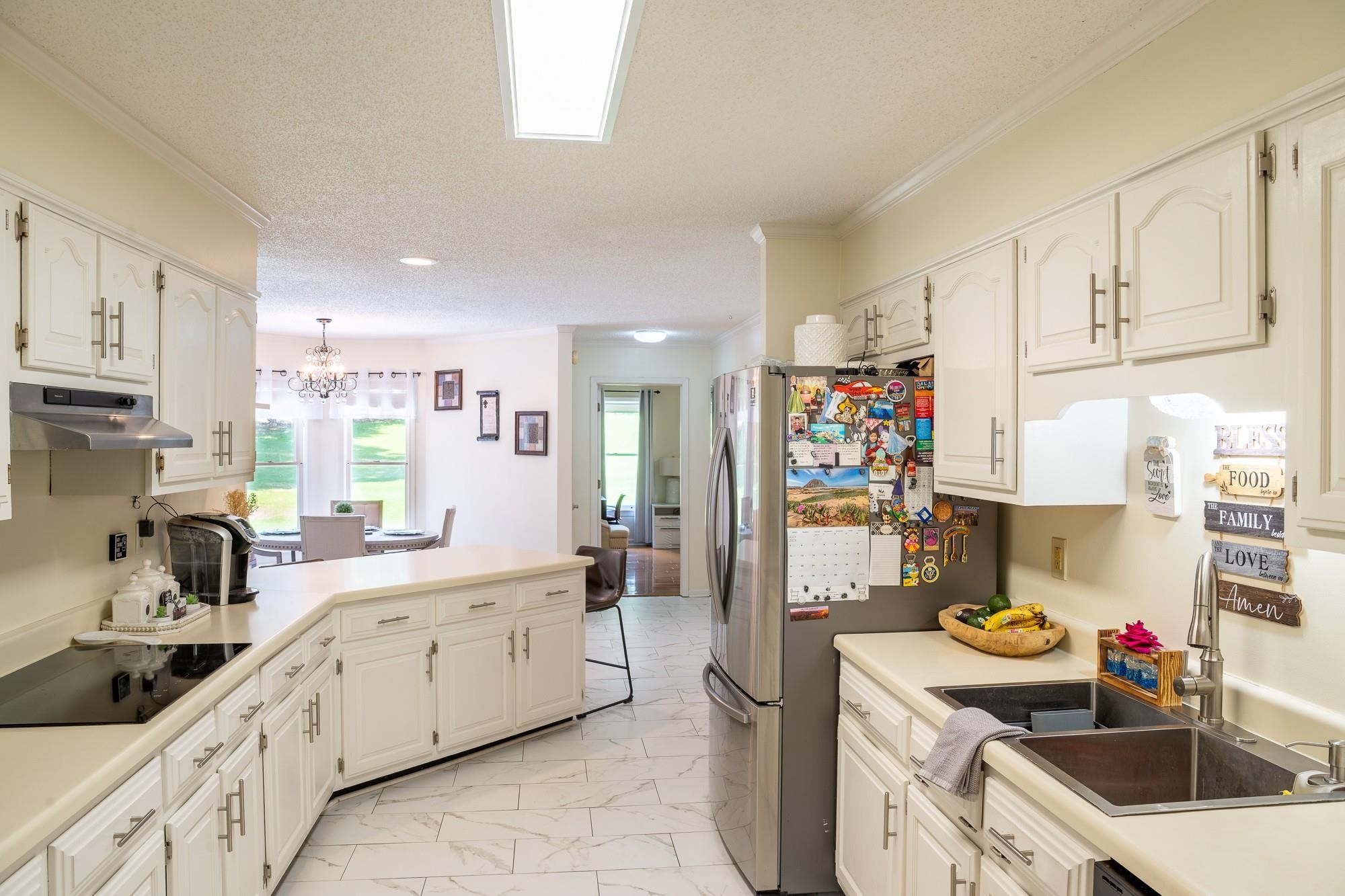 2241 Oak Hollow Ln Property Photo 16