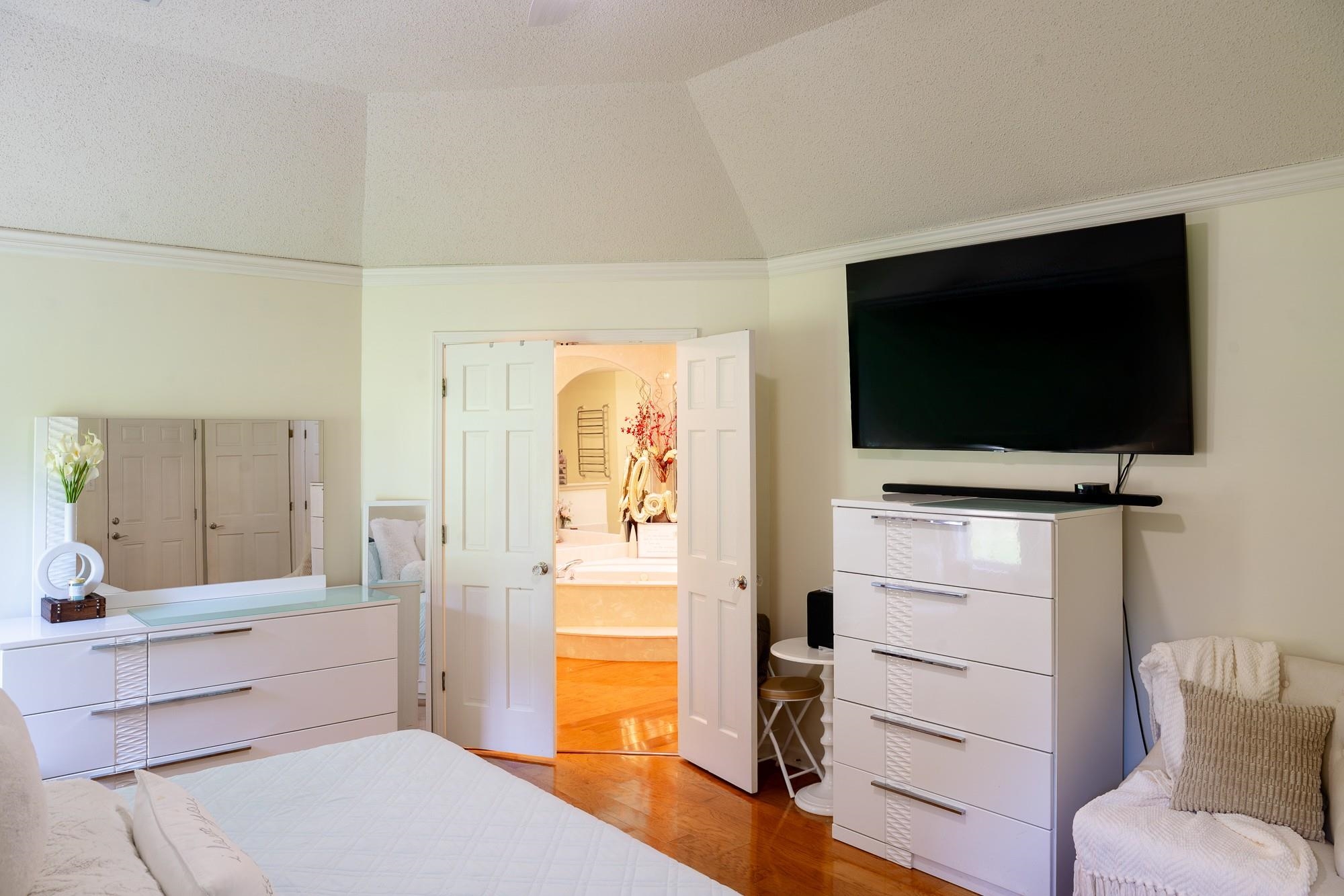 2241 Oak Hollow Ln Property Photo 20