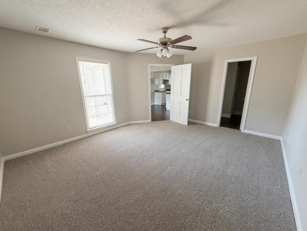 5549 Blossom Ln Property Photo 10