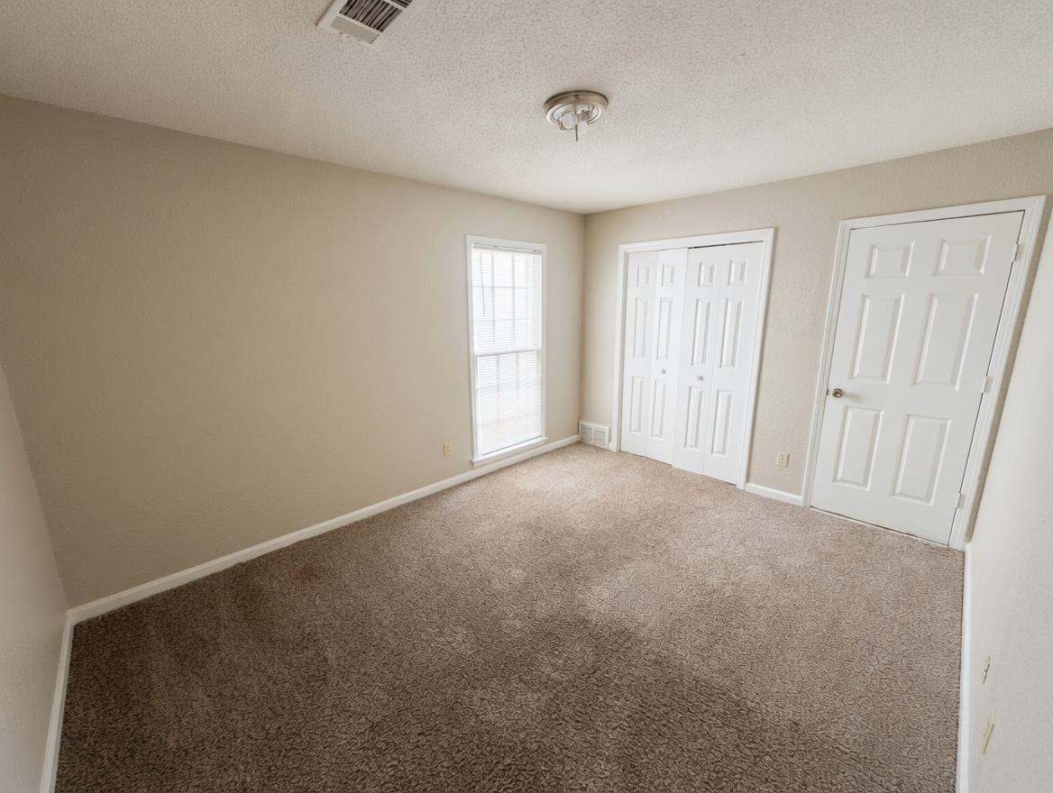 5549 Blossom Ln Property Photo 12